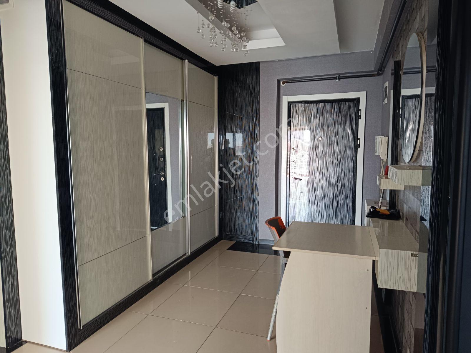 Adil Emlak'tan Acil Satılık Cumhuriyet Mh 4+1 Daire — fotoğraf 9