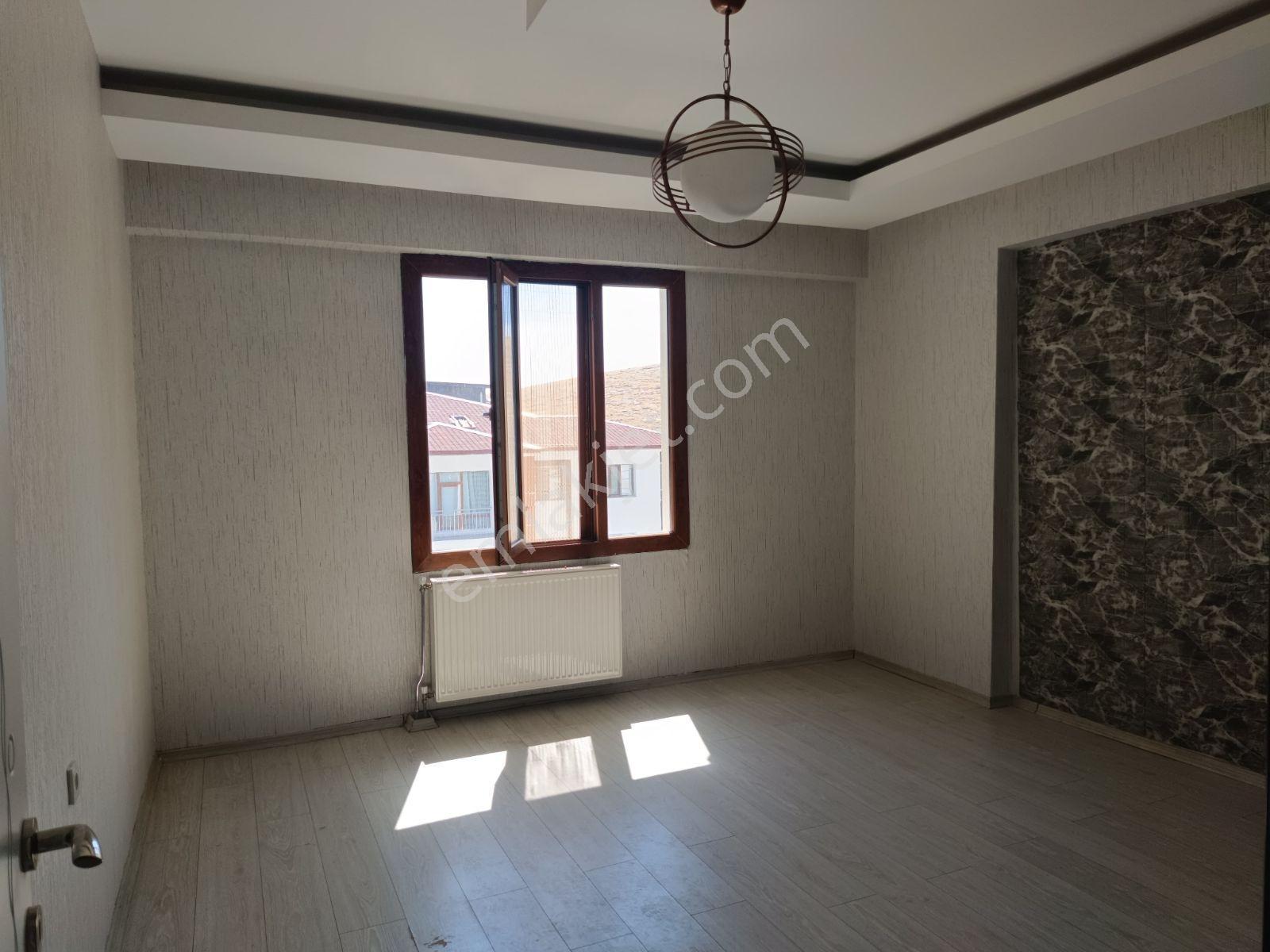 Adil Emlak'tan Acil Satılık Cumhuriyet Mh 4+1 Daire — fotoğraf 17