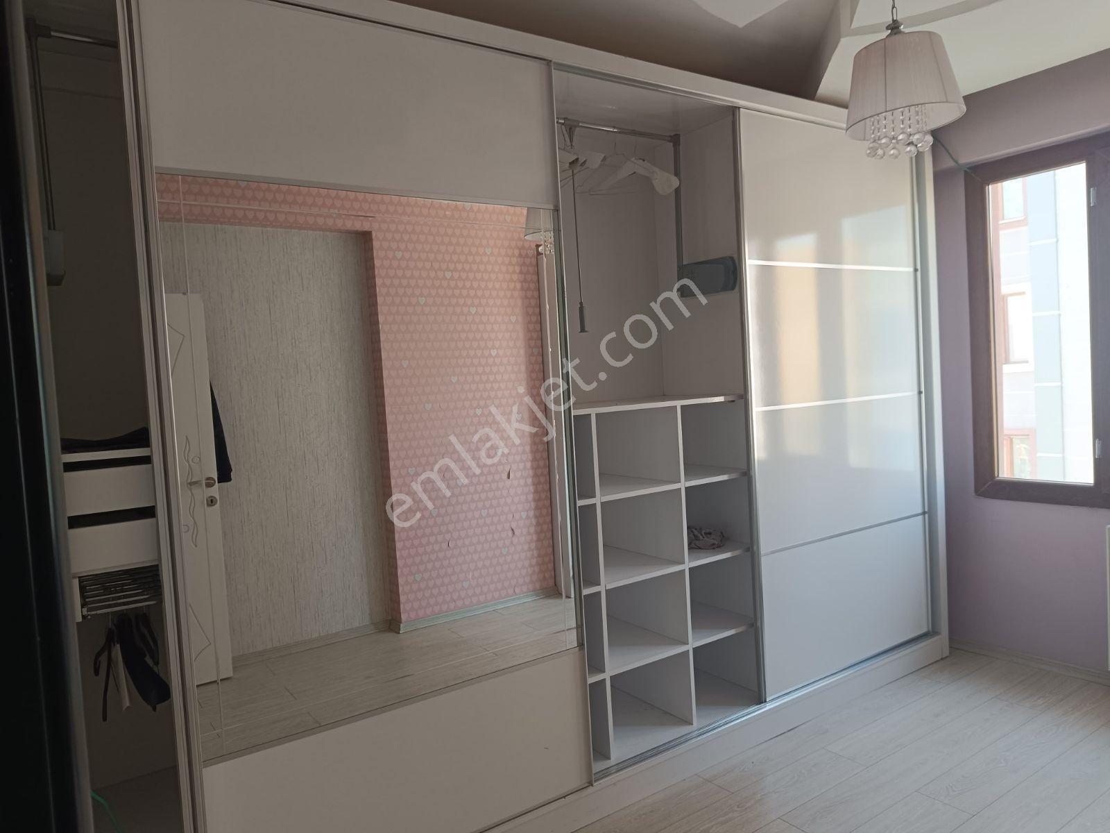 Adil Emlak'tan Acil Satılık Cumhuriyet Mh 4+1 Daire — fotoğraf 18