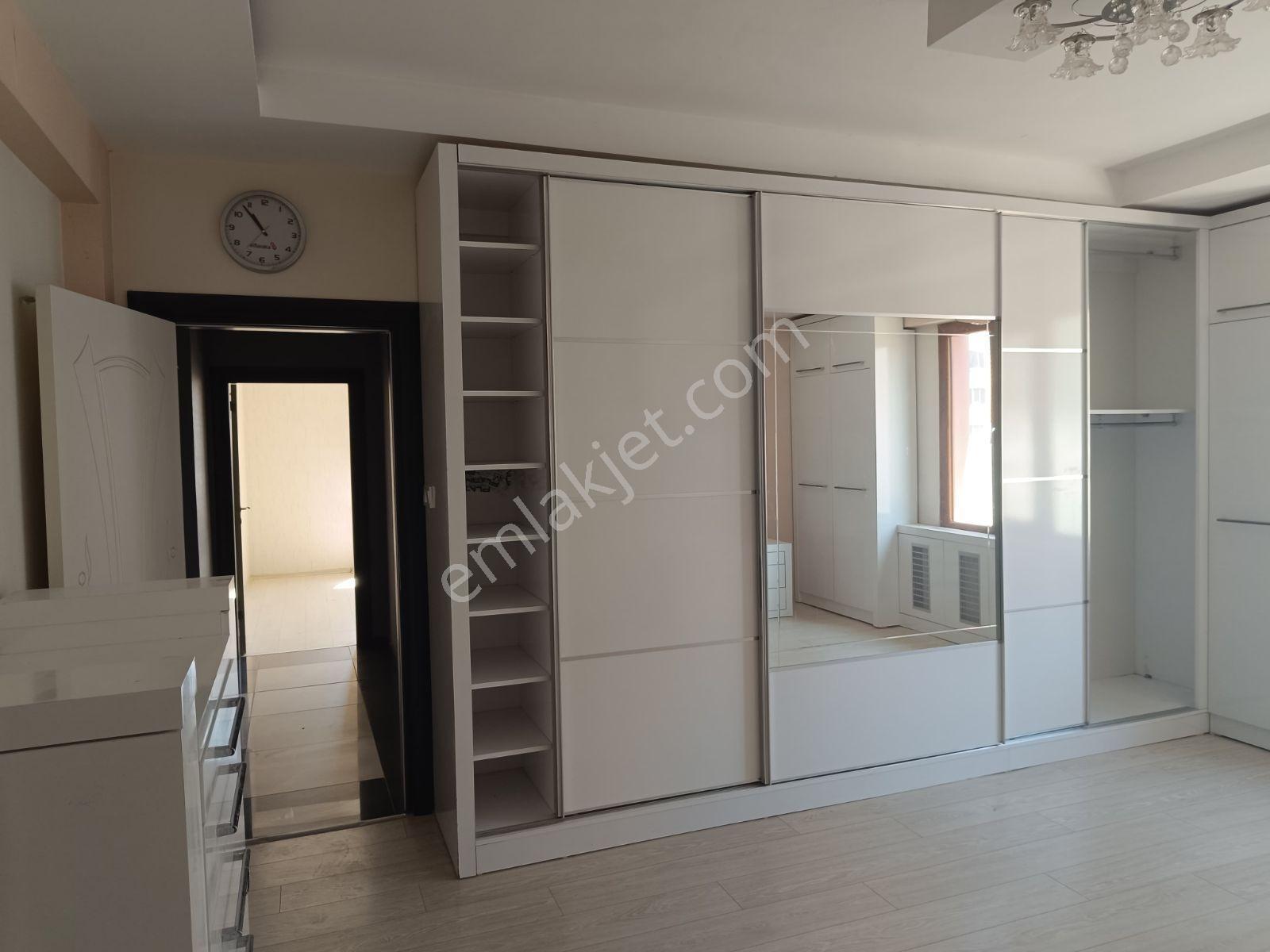 Adil Emlak'tan Acil Satılık Cumhuriyet Mh 4+1 Daire — fotoğraf 20