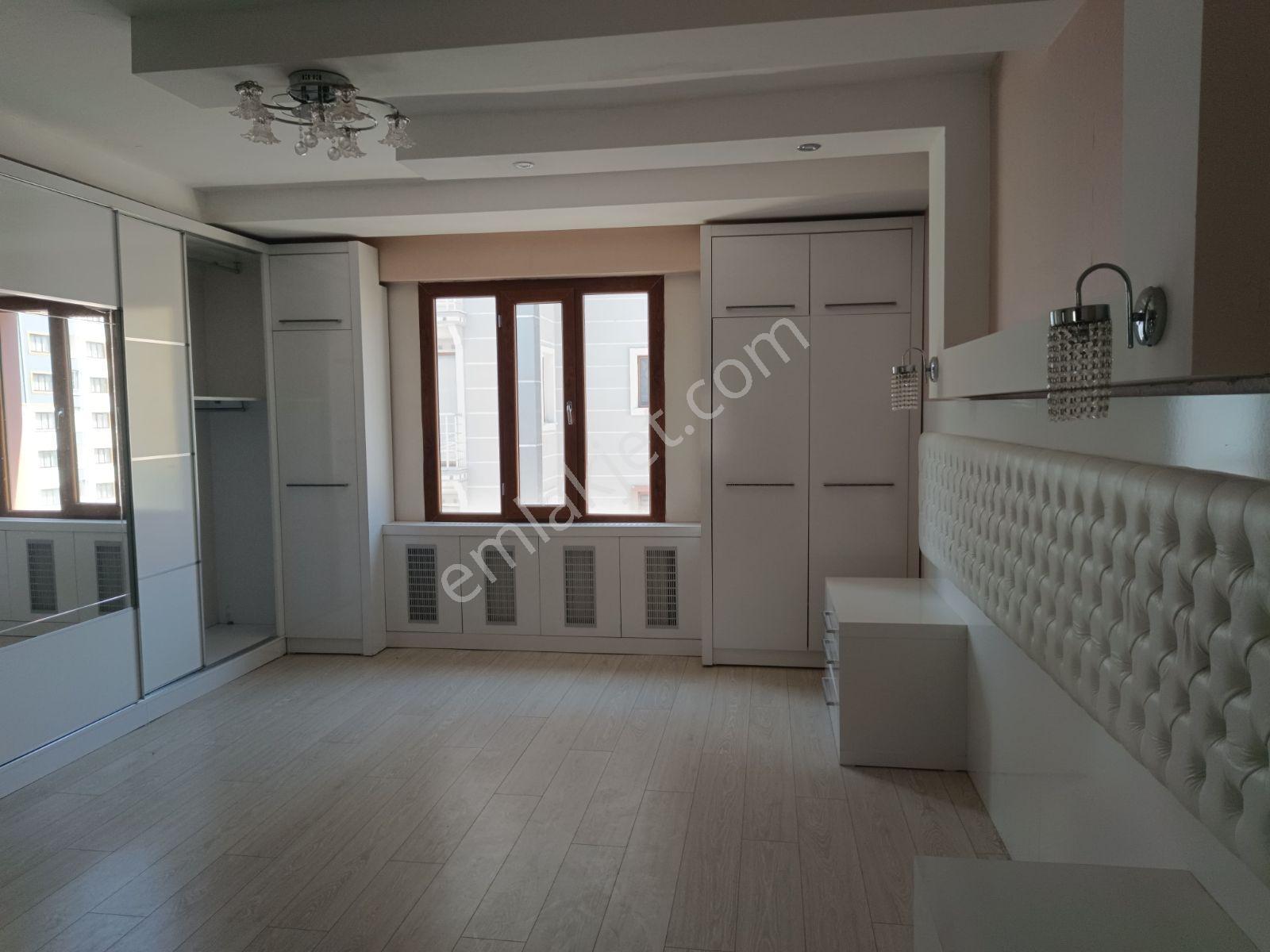 Adil Emlak'tan Acil Satılık Cumhuriyet Mh 4+1 Daire — fotoğraf 21