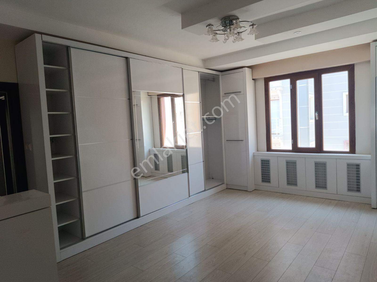 Adil Emlak'tan Acil Satılık Cumhuriyet Mh 4+1 Daire — fotoğraf 22