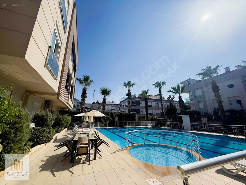 Güzeloba Kapalı Otoparklı Havuzlu Site İçerisinde 2+1 — fotoğraf 2