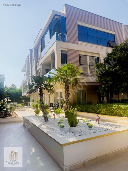 Güzeloba Kapalı Otoparklı Havuzlu Site İçerisinde 2+1 — fotoğraf 3