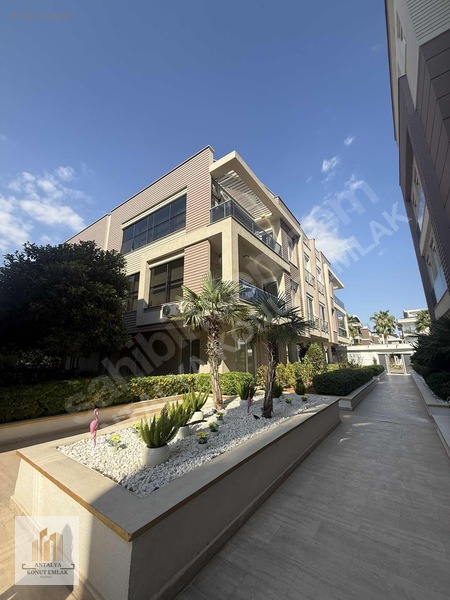 Güzeloba Kapalı Otoparklı Havuzlu Site İçerisinde 2+1 — fotoğraf 11