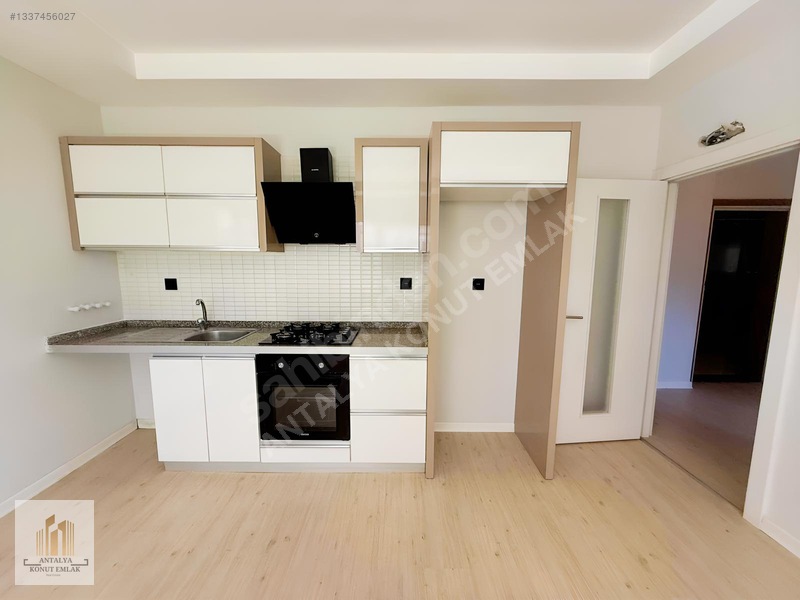 Güzeloba Kapalı Otoparklı Havuzlu Site İçerisinde 2+1 — fotoğraf 13