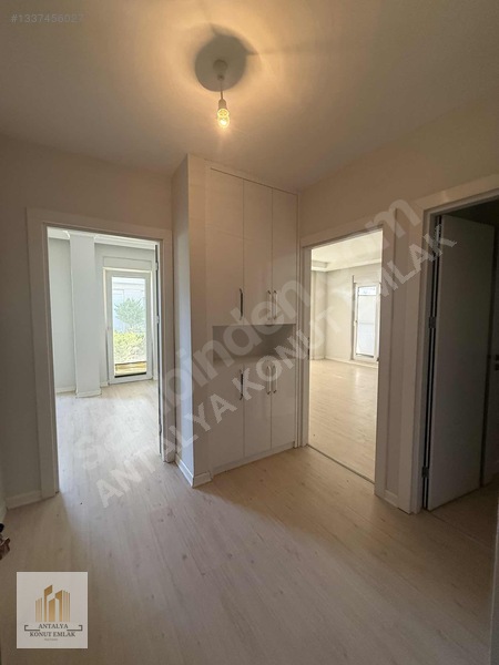 Güzeloba Kapalı Otoparklı Havuzlu Site İçerisinde 2+1 — fotoğraf 15