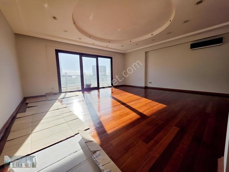 Kordonboyu Sahilde Eagle Park Sitesinde Satilik 3+1daıre