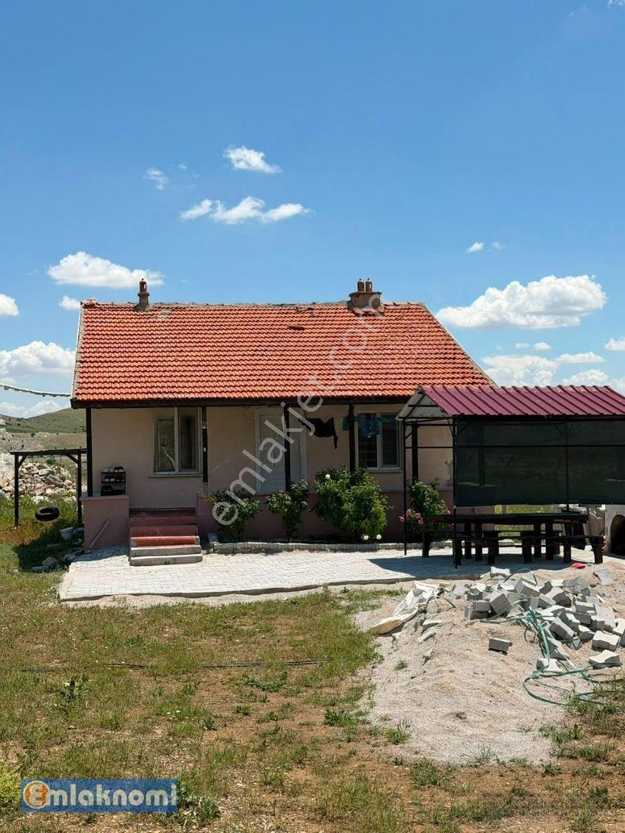 Emlaknomi'den Burhan Satılık Hobi Bahçesi 4470 M2 İçerisinde Ev Var Su Var — fotoğraf 10