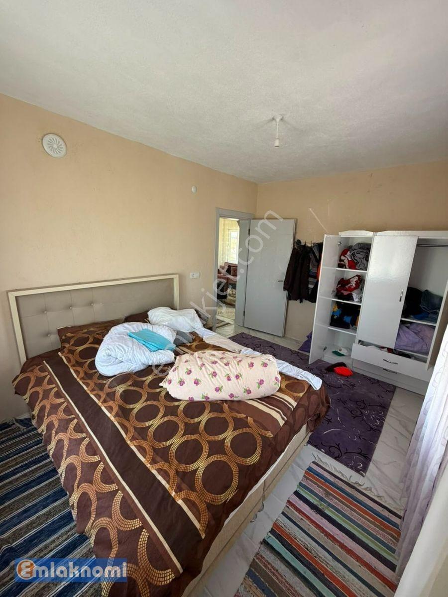 Emlaknomi'den Burhan Satılık Hobi Bahçesi 4470 M2 İçerisinde Ev Var Su Var — fotoğraf 11