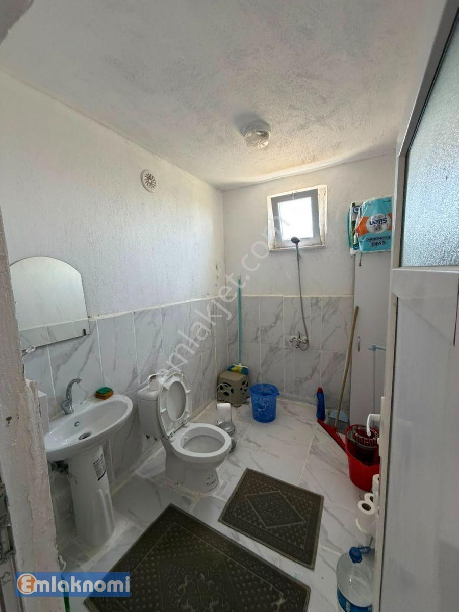 Emlaknomi'den Burhan Satılık Hobi Bahçesi 4470 M2 İçerisinde Ev Var Su Var — fotoğraf 22