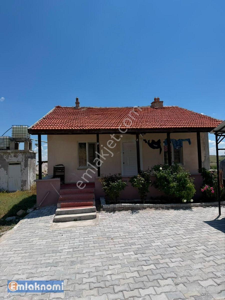 Emlaknomi'den Burhan Satılık Hobi Bahçesi 4470 M2 İçerisinde Ev Var Su Var — fotoğraf 25