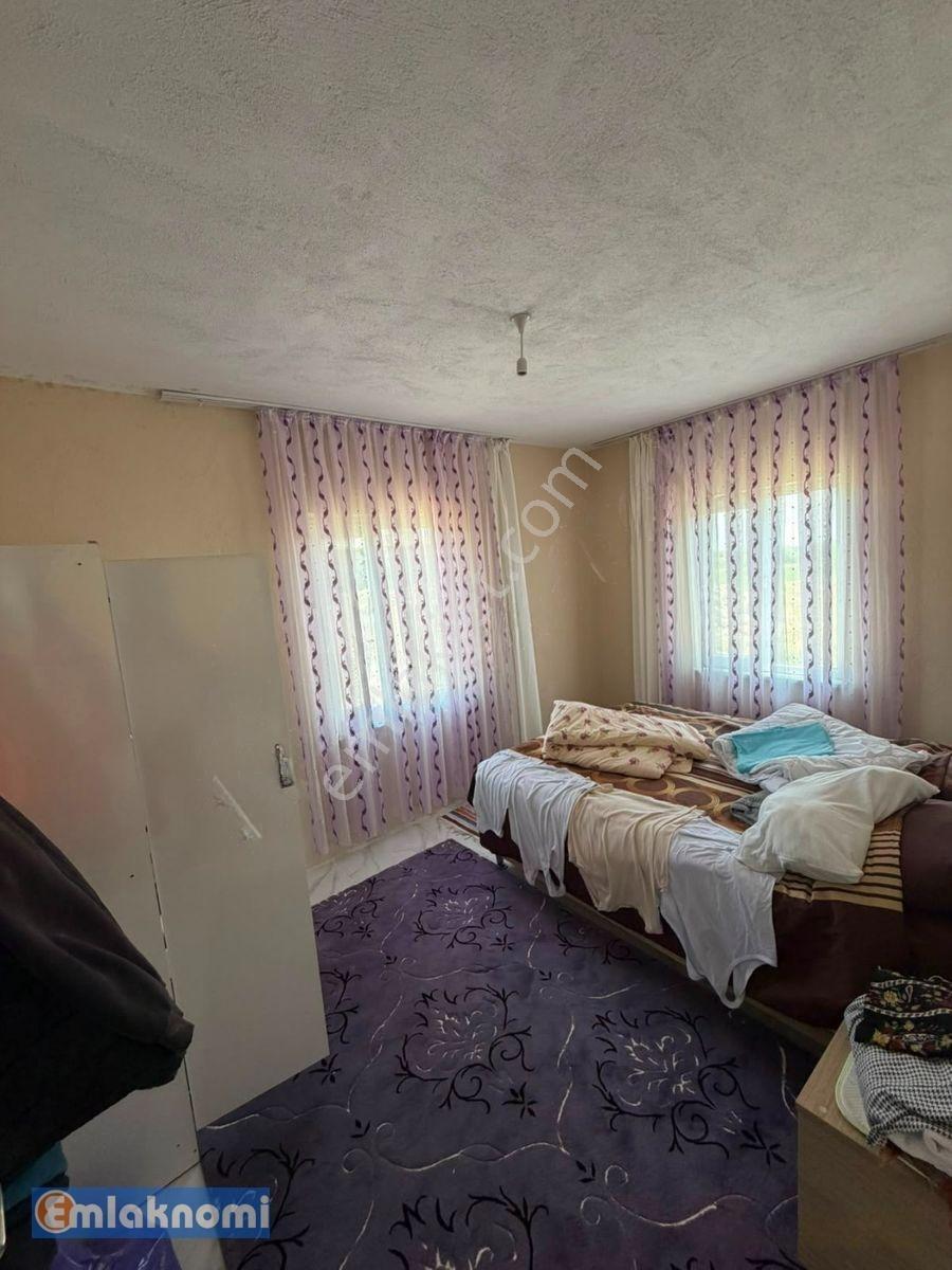 Emlaknomi'den Burhan Satılık Hobi Bahçesi 4470 M2 İçerisinde Ev Var Su Var — fotoğraf 26