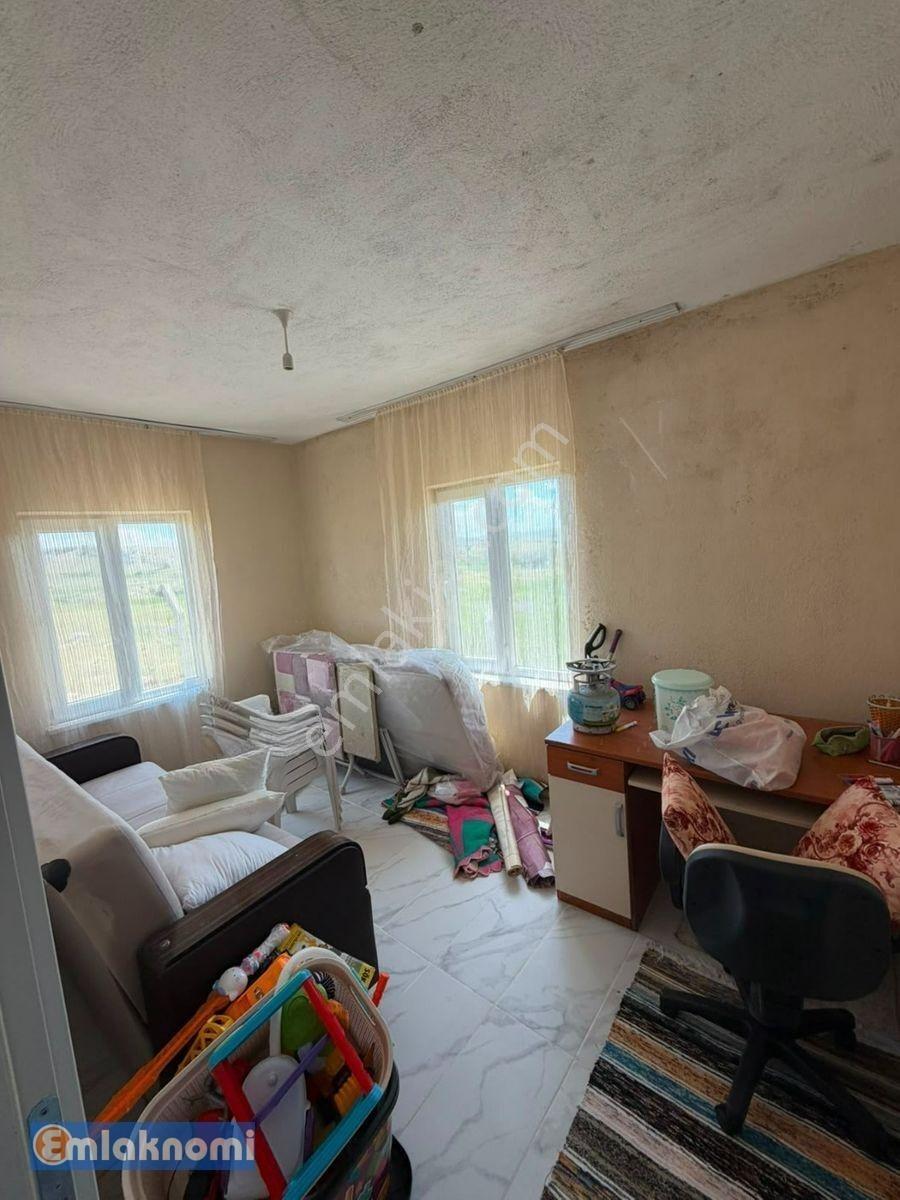 Emlaknomi'den Burhan Satılık Hobi Bahçesi 4470 M2 İçerisinde Ev Var Su Var — fotoğraf 27