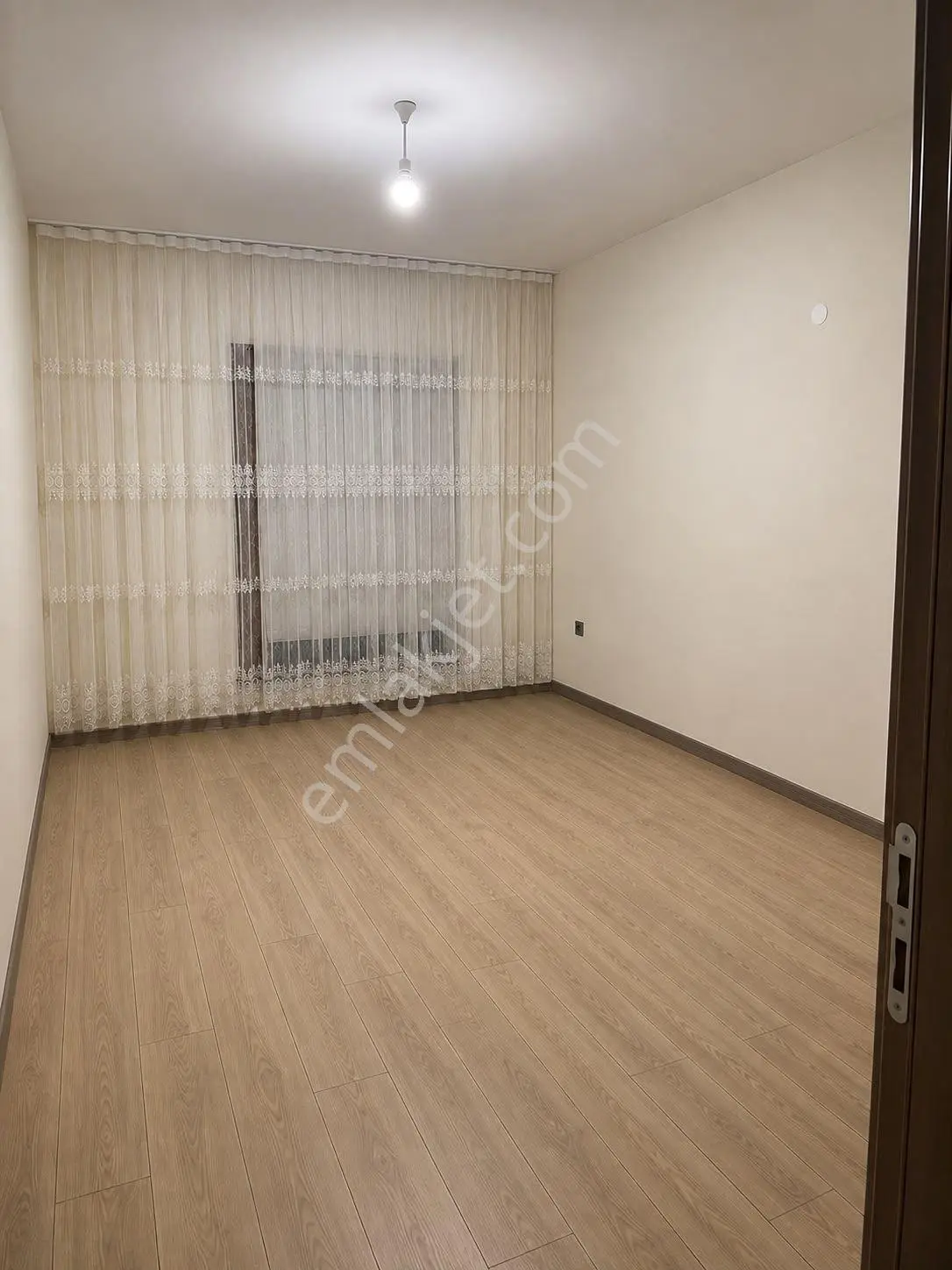 Doğukan Real Estate | Çatalçeşme Tokide 2+1 Giriş Kat Satılık Daire — fotoğraf 3