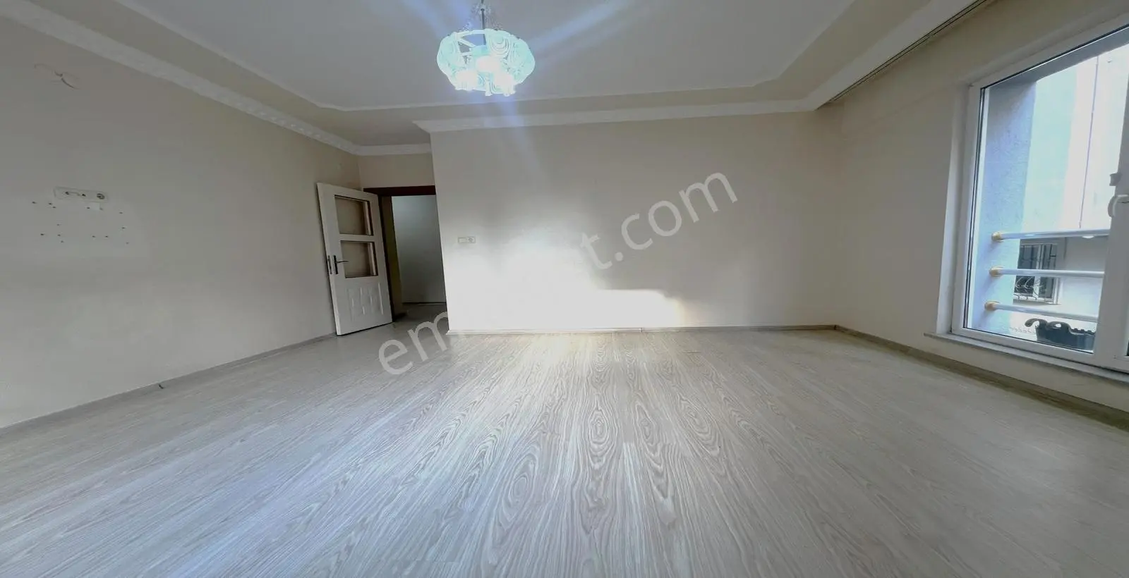 Ergünler İnşaattan Merkezi Konumda 2+1 Arakat Satılık Daire — fotoğraf 2
