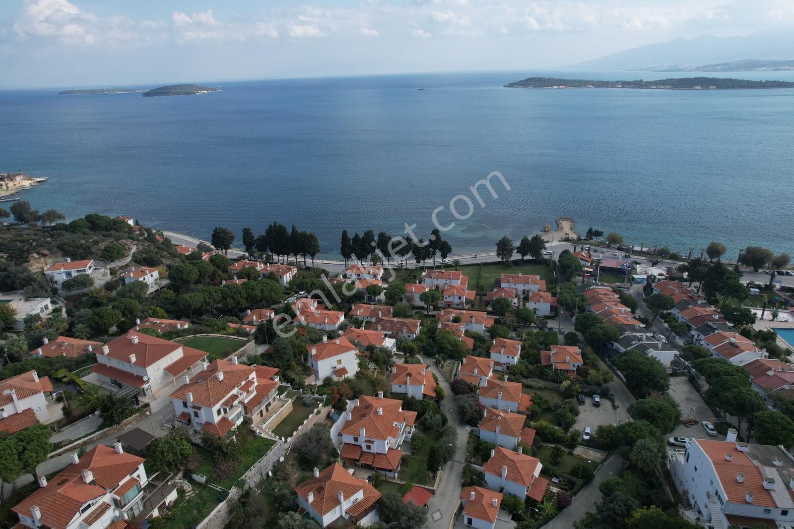 Urla İskele Yelkenkaya Sitesi'Nde Satıklık 3+1 Özel Villa