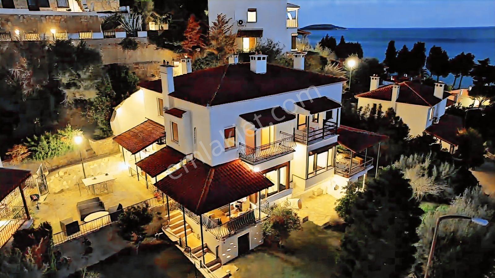 Urla İskele Yelkenkaya Sitesi'nde Satıklık 3+1 Özel Villa — fotoğraf 4