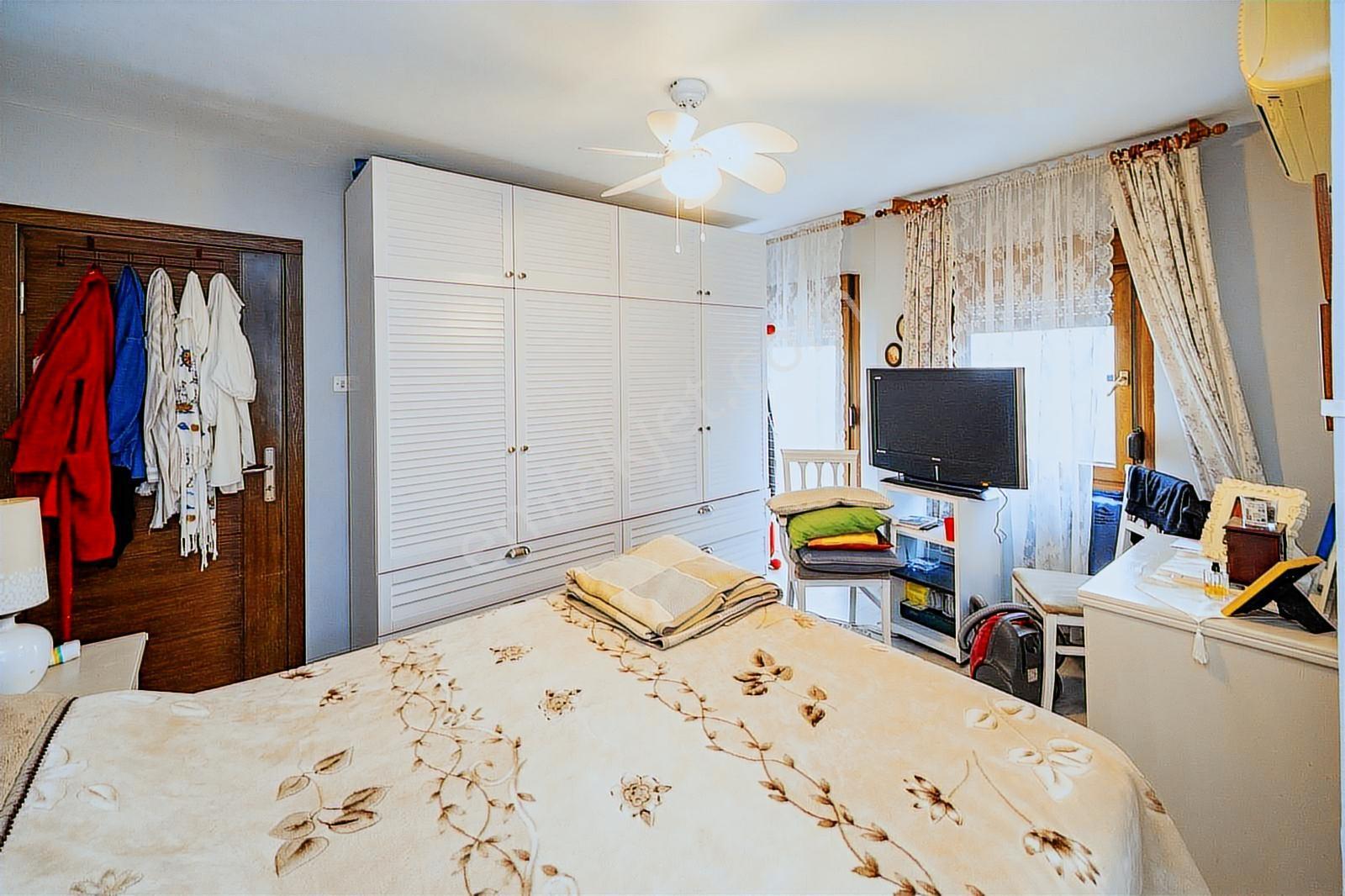 Urla İskele Yelkenkaya Sitesi'nde Satıklık 3+1 Özel Villa — fotoğraf 14