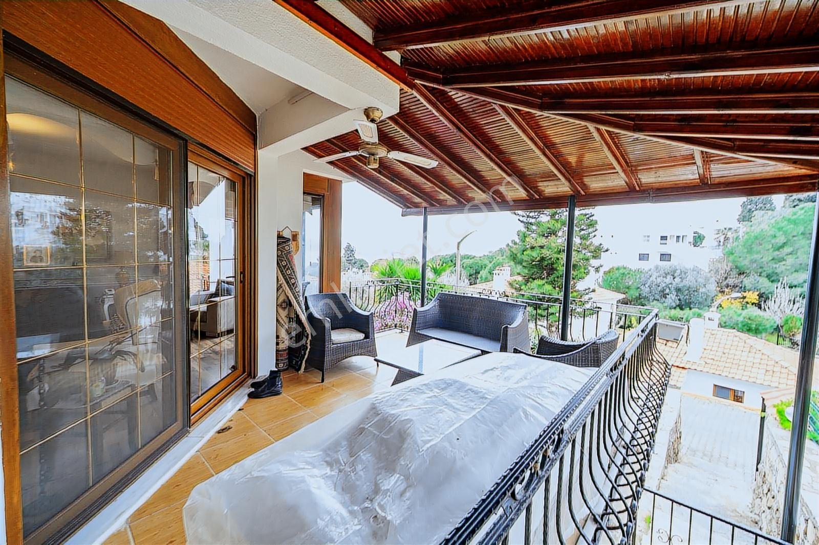 Urla İskele Yelkenkaya Sitesi'nde Satıklık 3+1 Özel Villa — fotoğraf 22