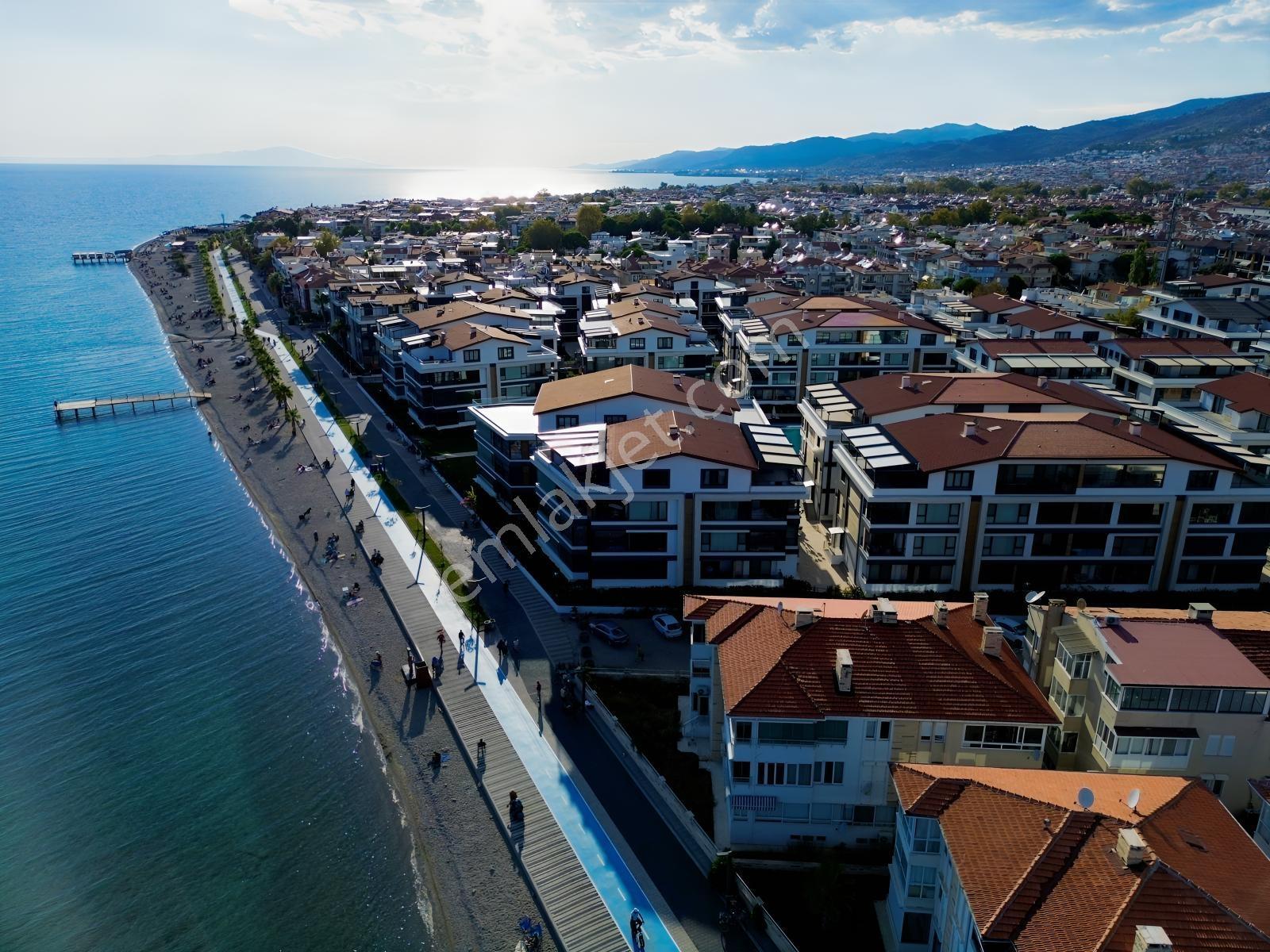 Altınoluk Adra Yalı'da Deniz Manzara Ön Cephe Satılık 3+1 Daire — fotoğraf 2