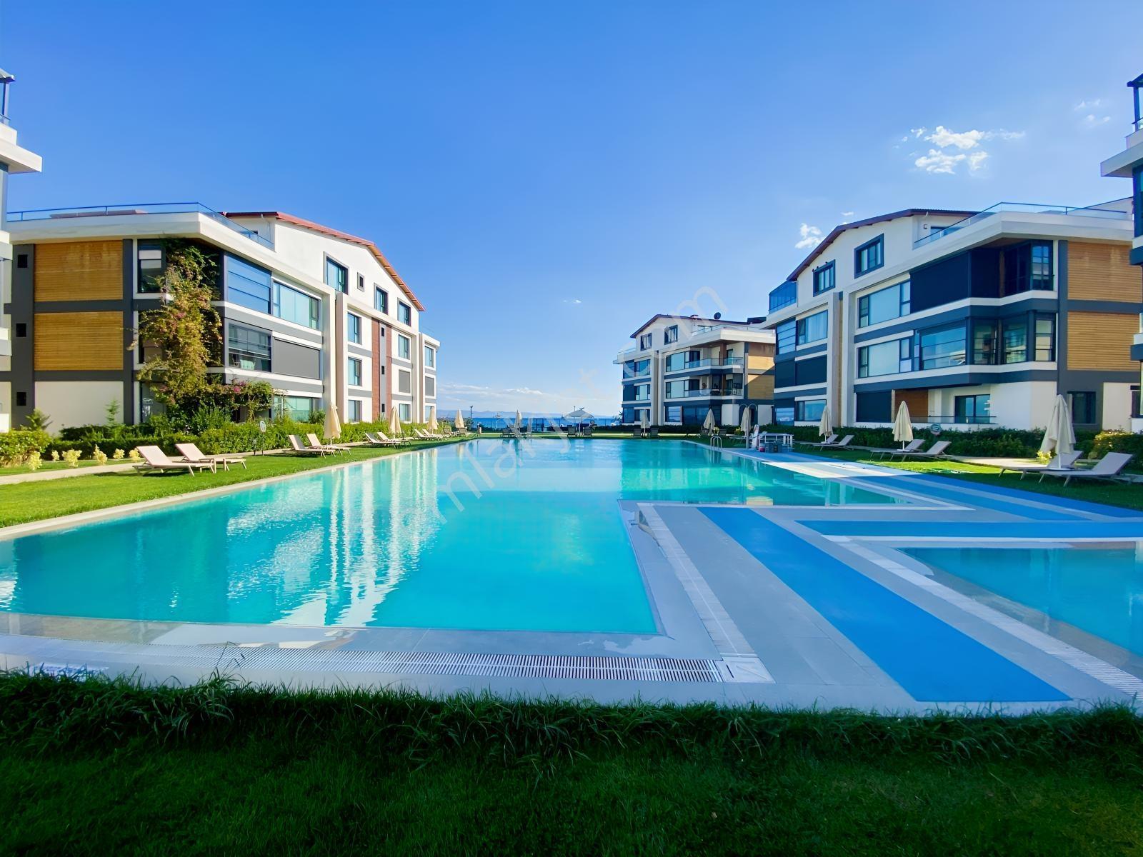 Altınoluk Adra Yalı'da Deniz Manzara Ön Cephe Satılık 3+1 Daire — fotoğraf 9