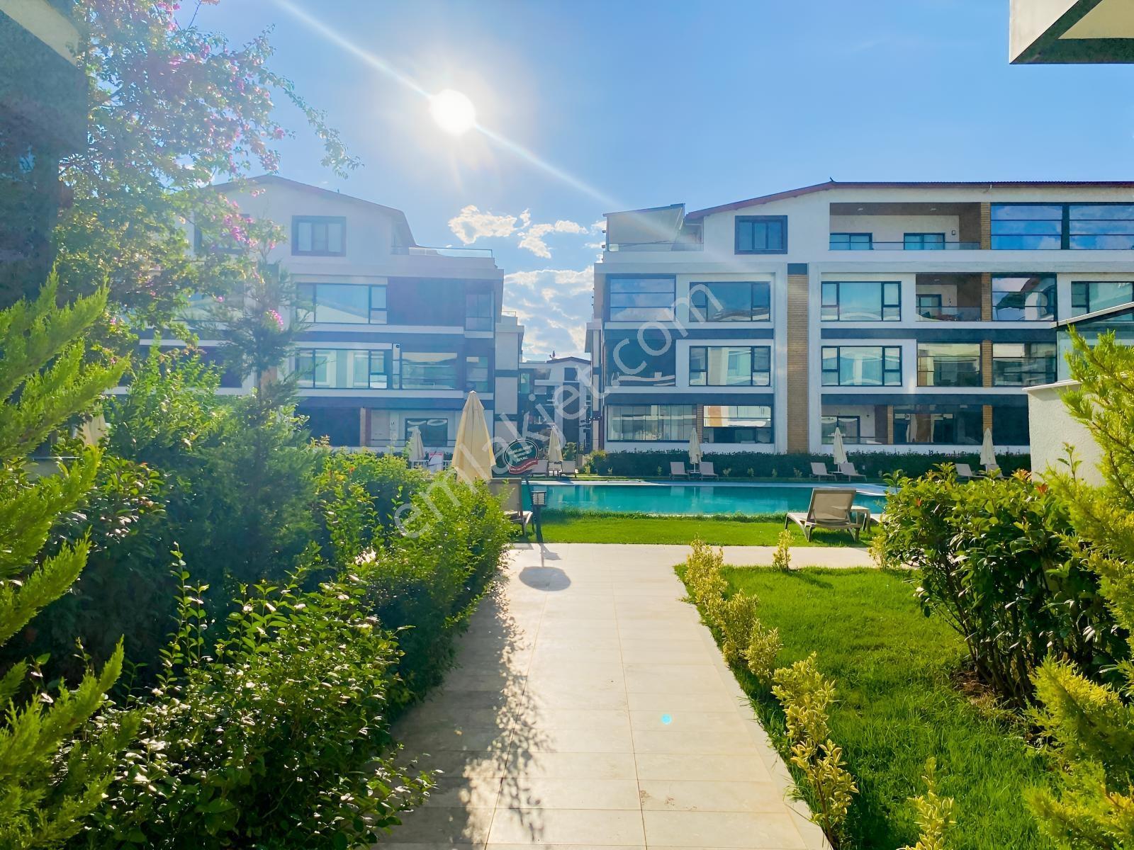 Altınoluk Adra Yalı'da Deniz Manzara Ön Cephe Satılık 3+1 Daire — fotoğraf 11
