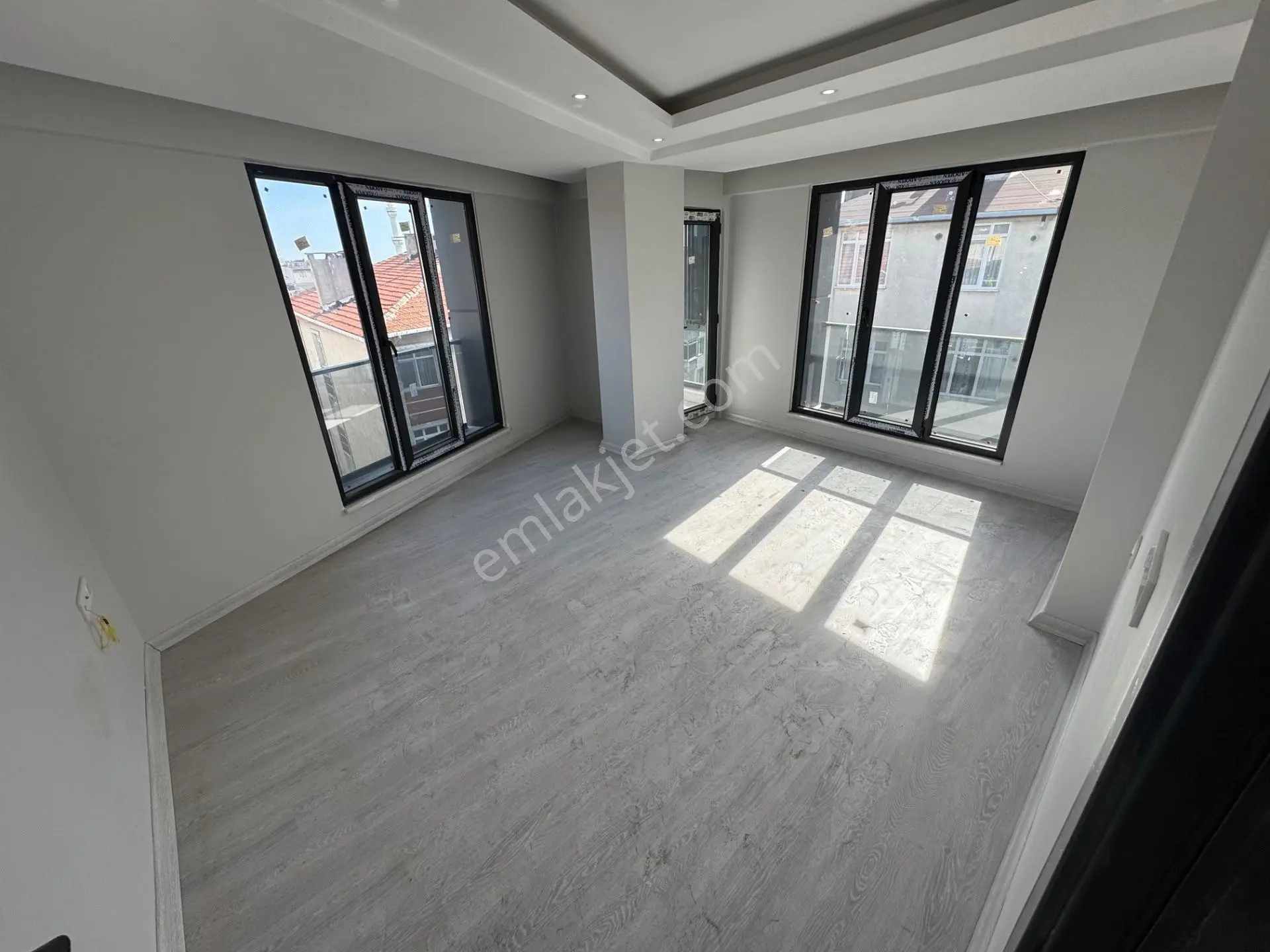 Zaferyapıdan Satılık Köşesıfıryüksekgirişkat 2+1 85m2 Esentepemh — fotoğraf 2