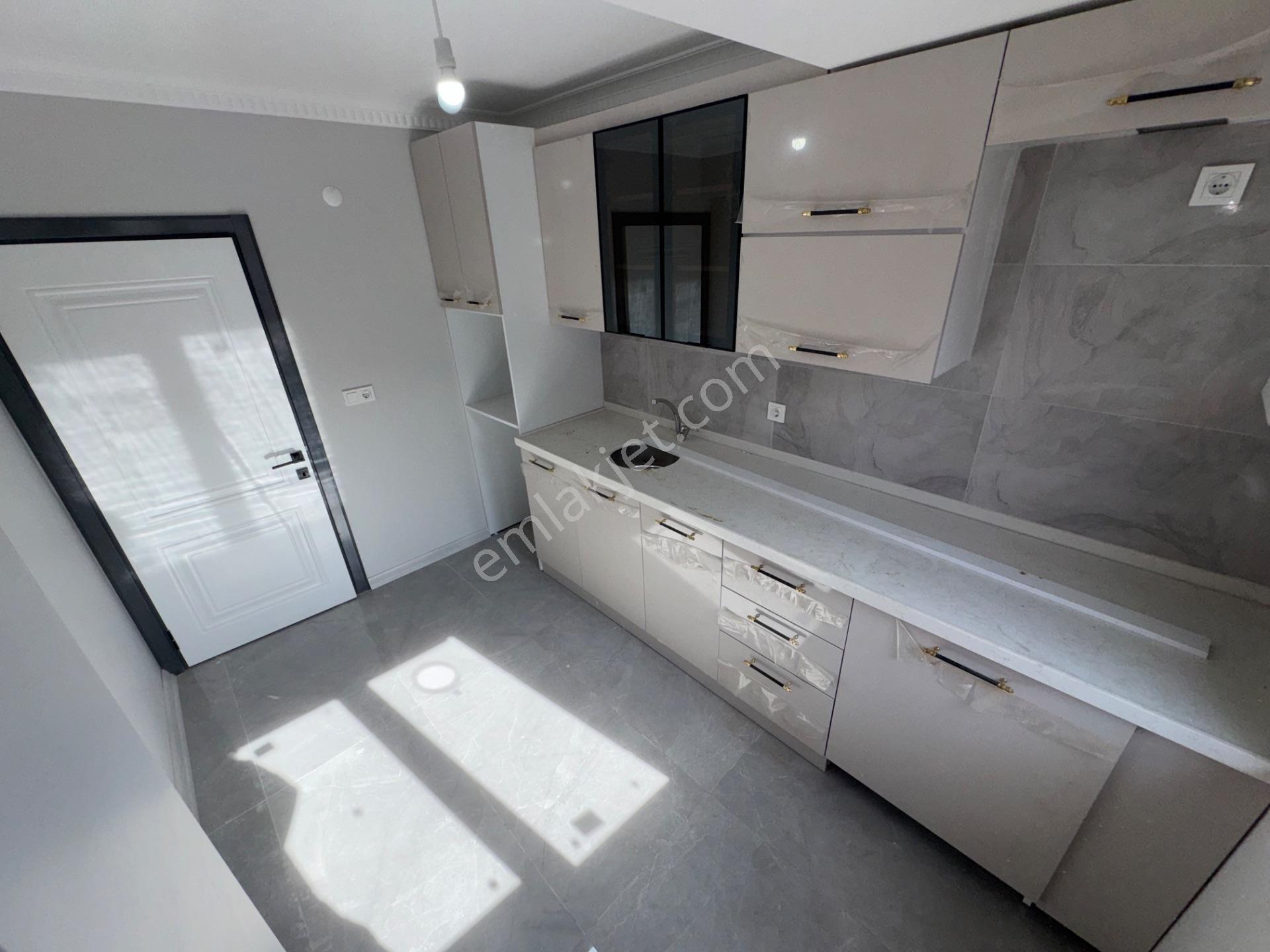 Zaferyapıdan Satılık Köşesıfıryüksekgirişkat 2+1 85m2 Esentepemh — fotoğraf 11