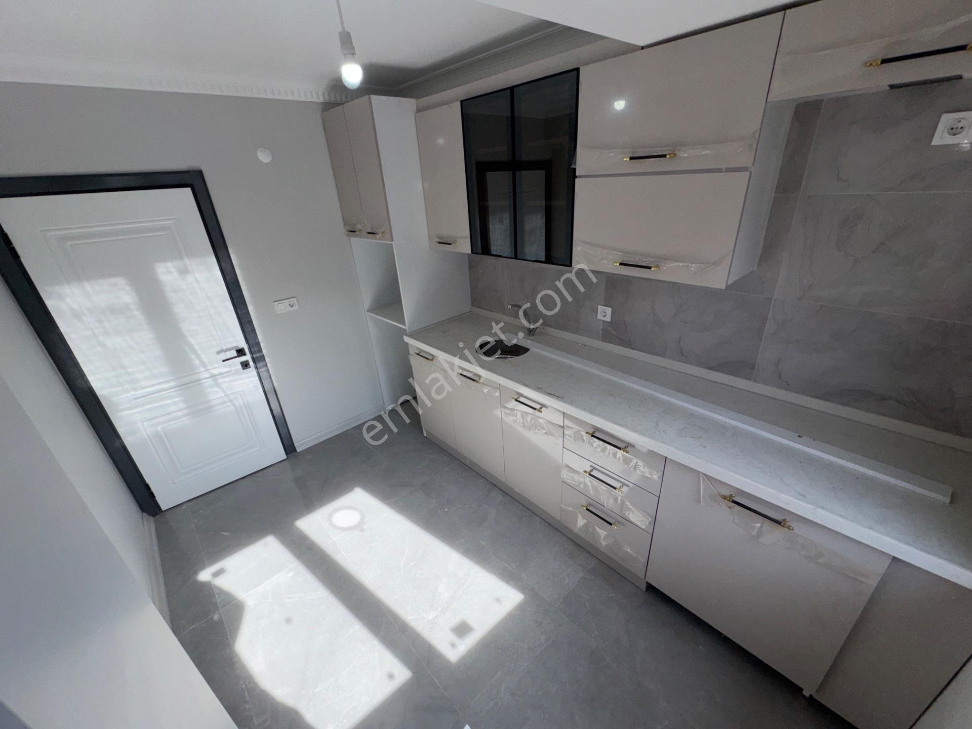 Zaferyapıdan Satılık Köşesıfıryüksekgirişkat 2+1 85m2 Esentepemh — fotoğraf 13