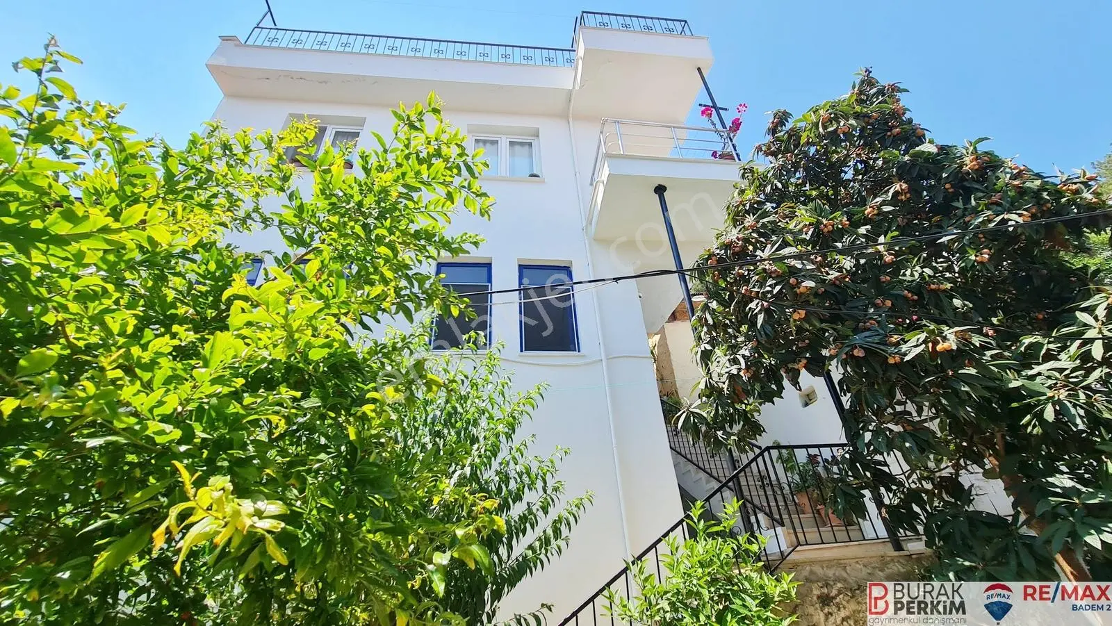 Fethiye Merkez Cumhuriyet Mahallesinde Satılık Komple Bina — fotoğraf 2