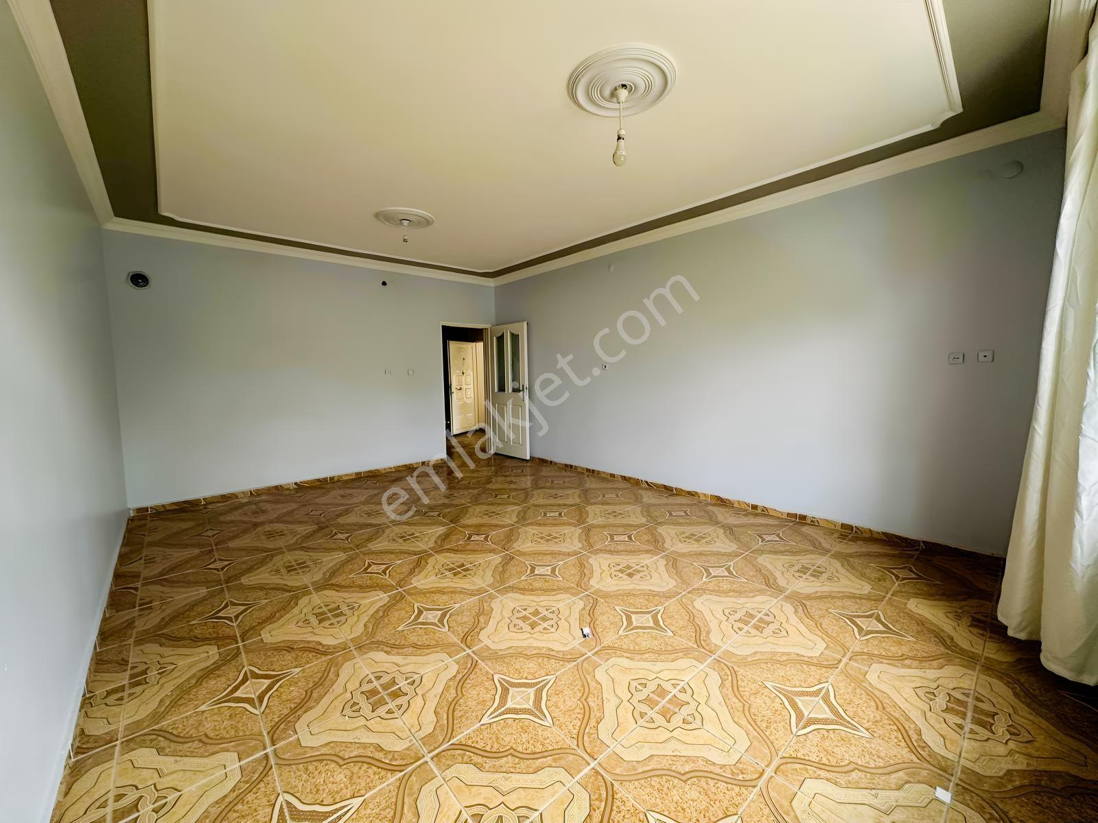 Ahmet Arif Bulvarında Satılık 3+1 Daire — fotoğraf 2