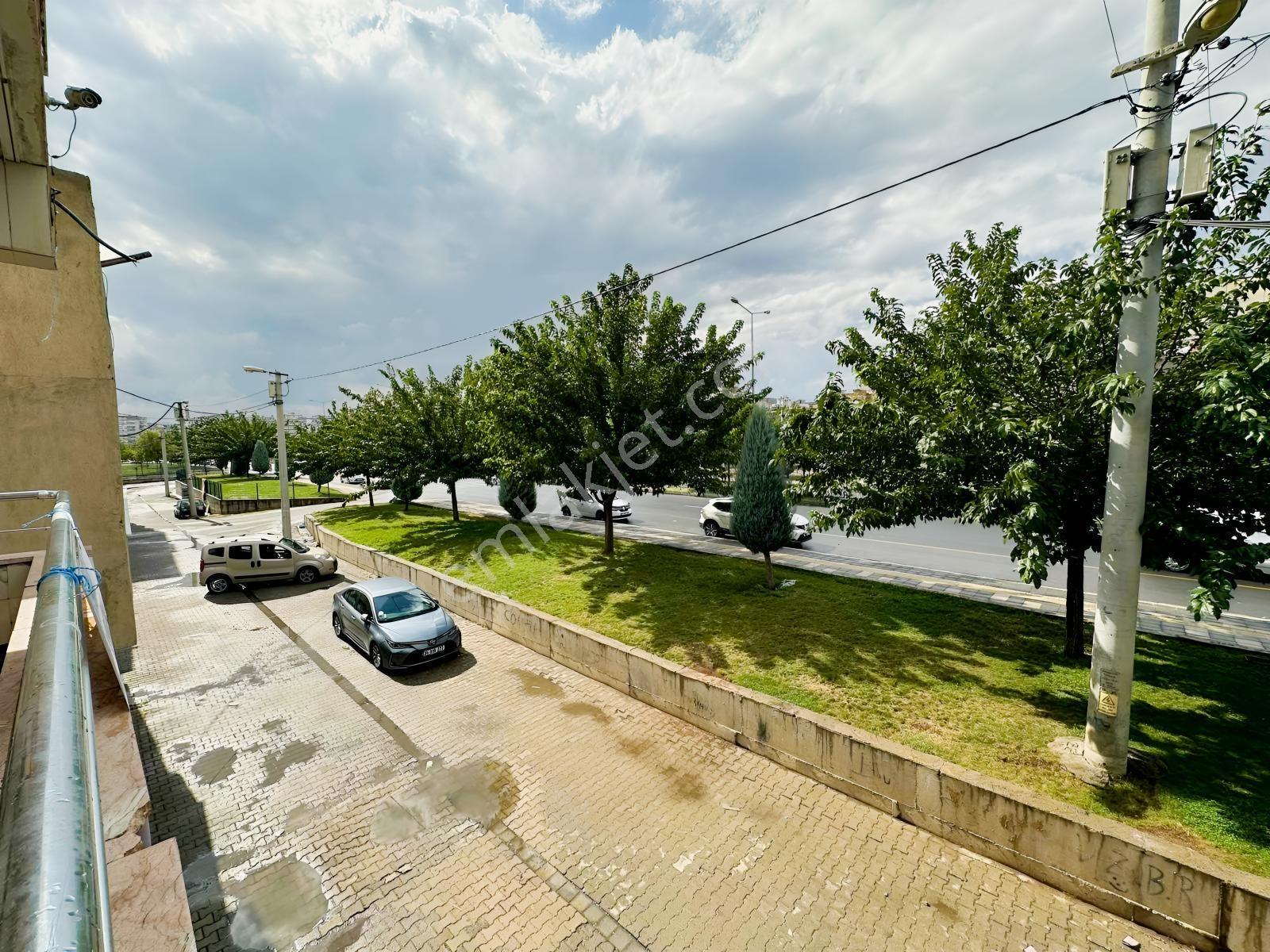 Ahmet Arif Bulvarında Satılık 3+1 Daire — fotoğraf 8