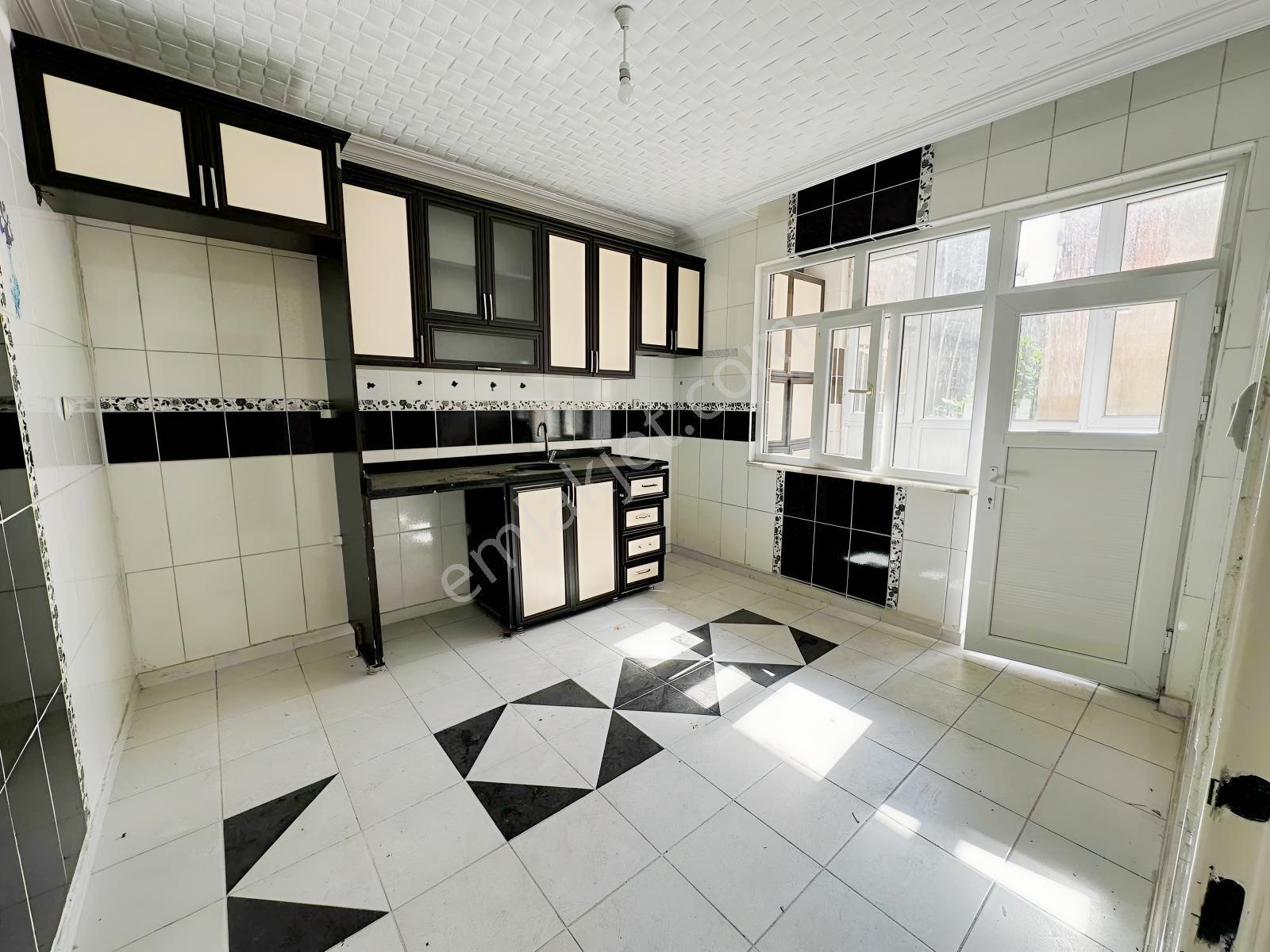 Ahmet Arif Bulvarında Satılık 3+1 Daire — fotoğraf 12