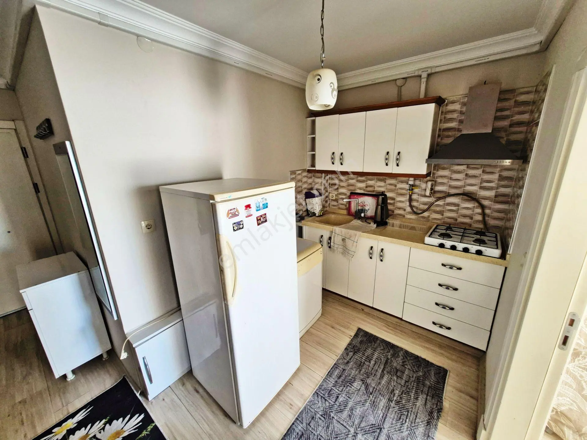 Aktif'ten Akçay'da Satılık Yüzme Havuzlu Otoparklı Harika Arakat 1+1 Daire — fotoğraf 10