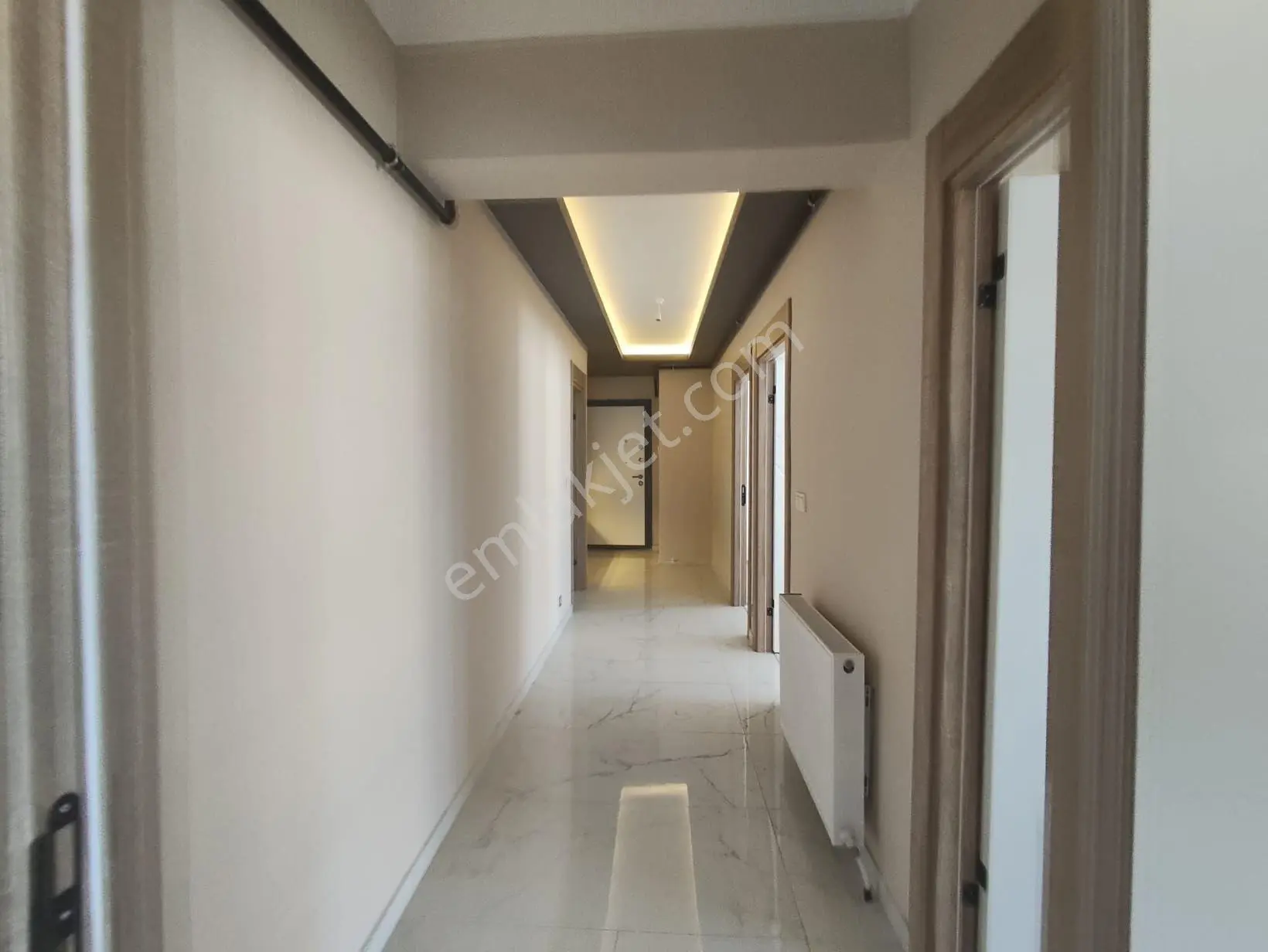 Yılmaz Gayrımenkulden Satılık 2+1 Ön Cephe 3 Son Kat Sıfır Daıre — fotoğraf 9