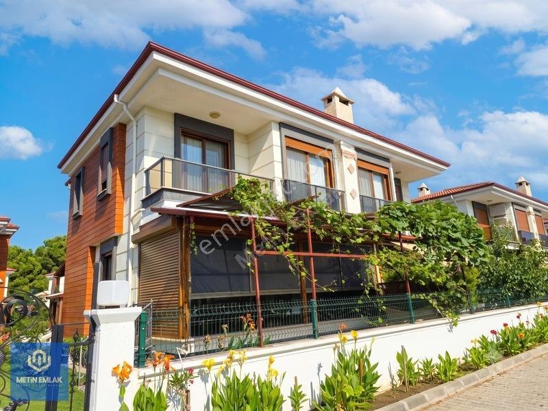 Altınoluk Satılık Villa | Denize 150M | Sahil Tarafında