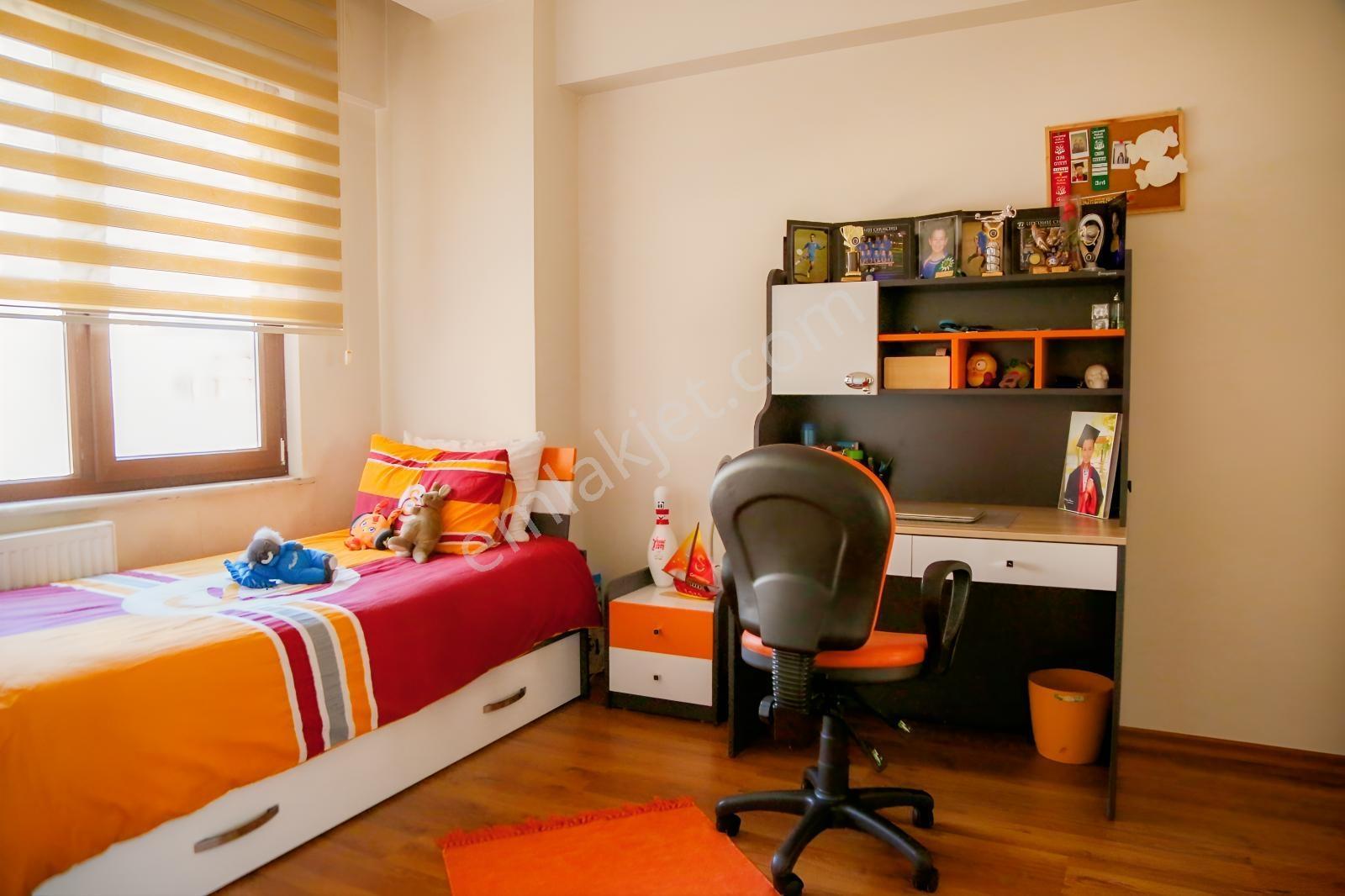 Erciyesevler Mahallesinde Mükemmel 4+1 — fotoğraf 23