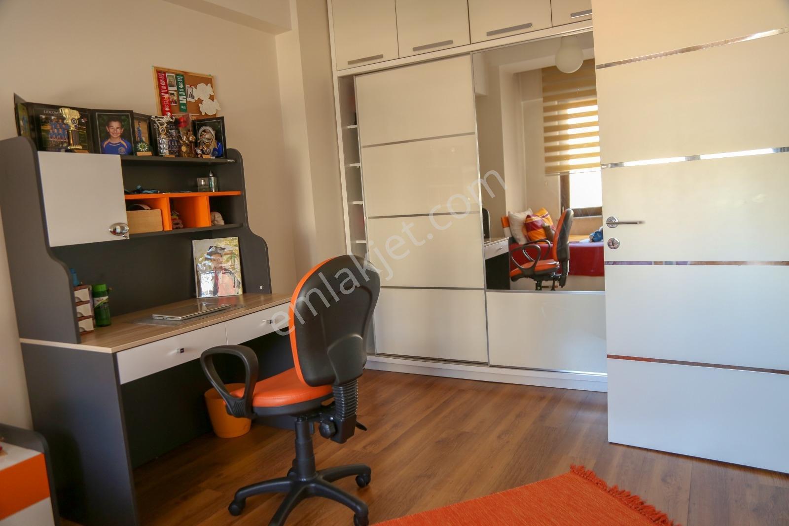 Erciyesevler Mahallesinde Mükemmel 4+1 — fotoğraf 24