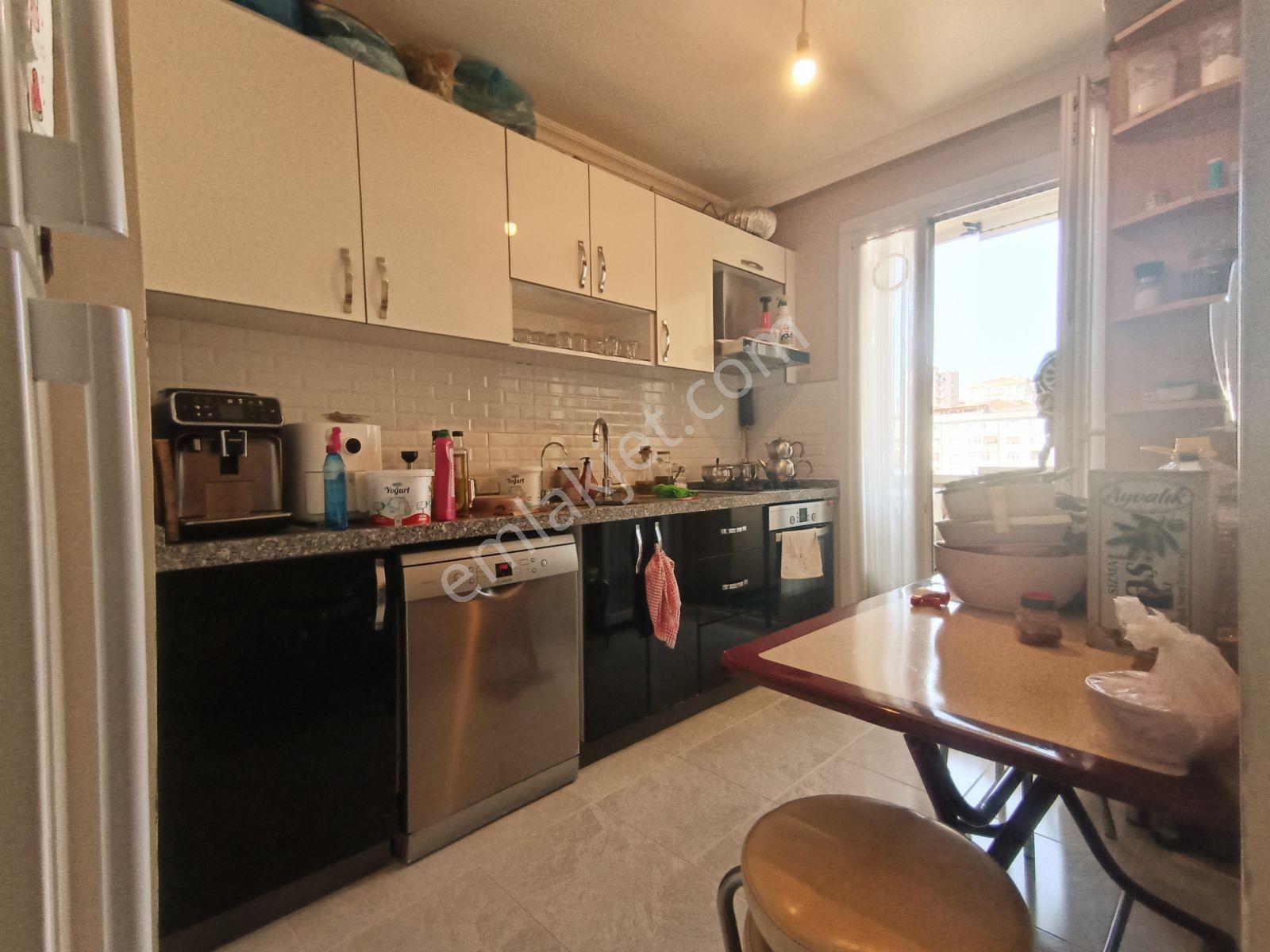 Ümraniye Çamlık Mah Arakat 2+1,88m2 — fotoğraf 22