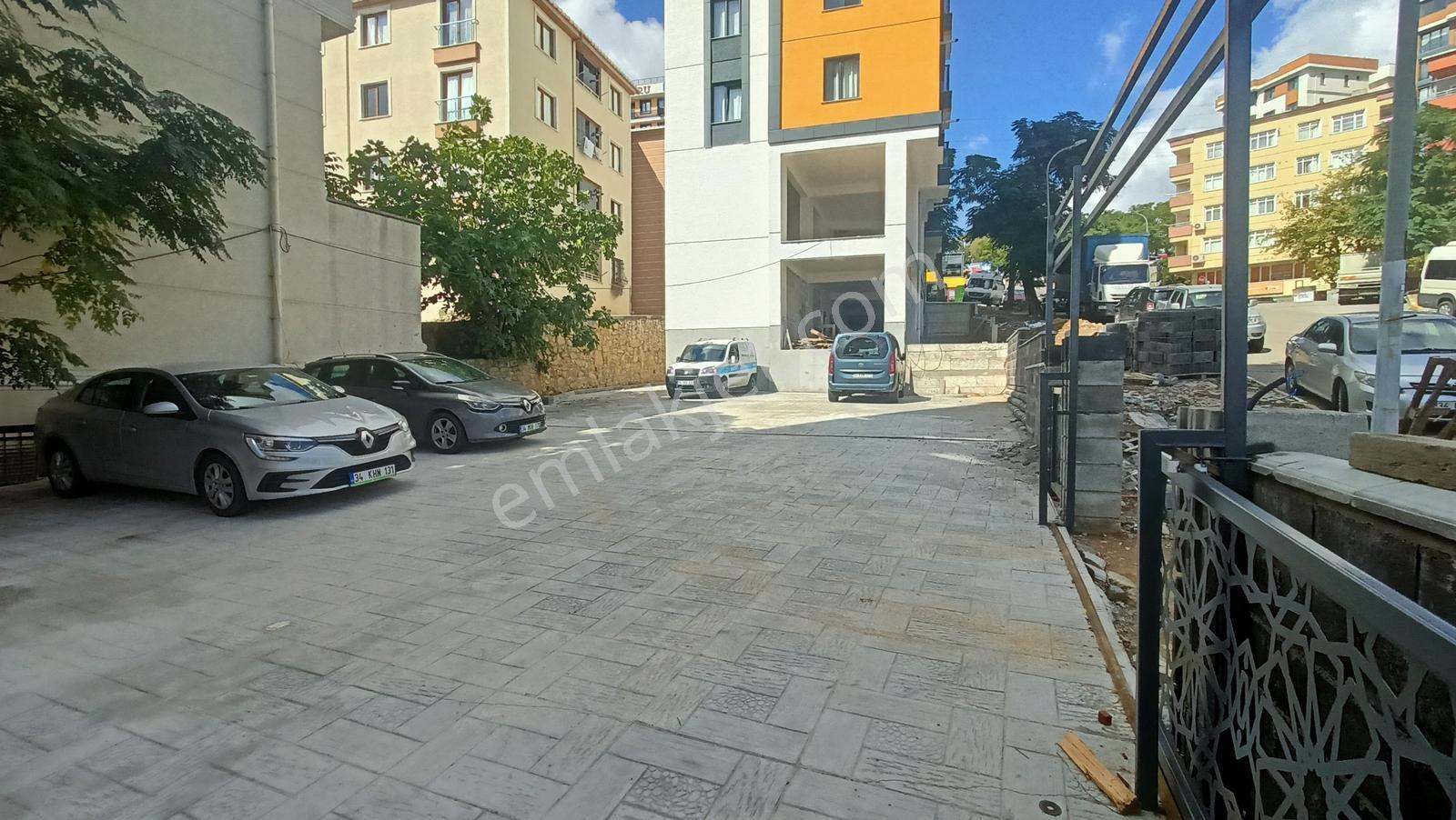 Cadde Üzerinde Metroya Yakın Oturuma Hazır 3+1 — fotoğraf 8