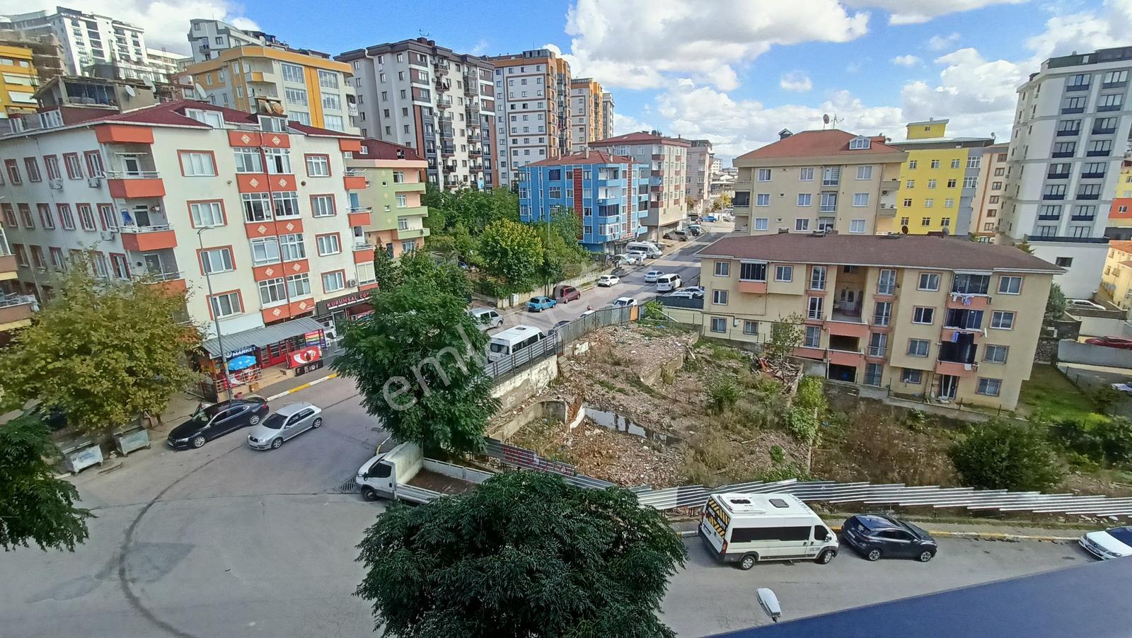 Cadde Üzerinde Metroya Yakın Oturuma Hazır 3+1 — fotoğraf 10