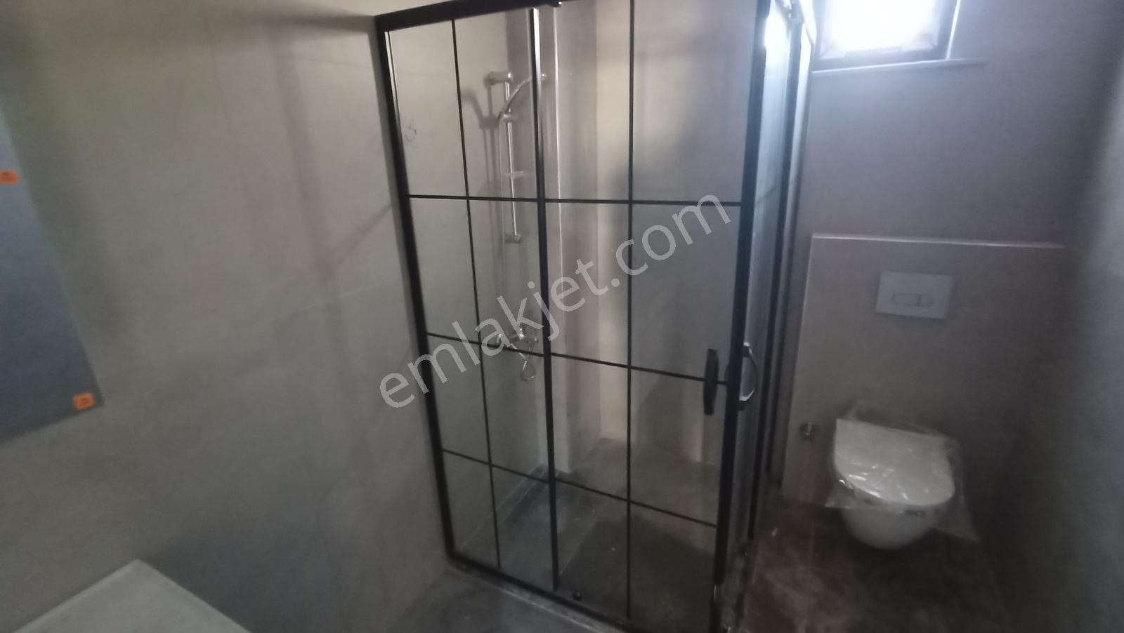 Cadde Üzerinde Metroya Yakın Oturuma Hazır 3+1 — fotoğraf 32
