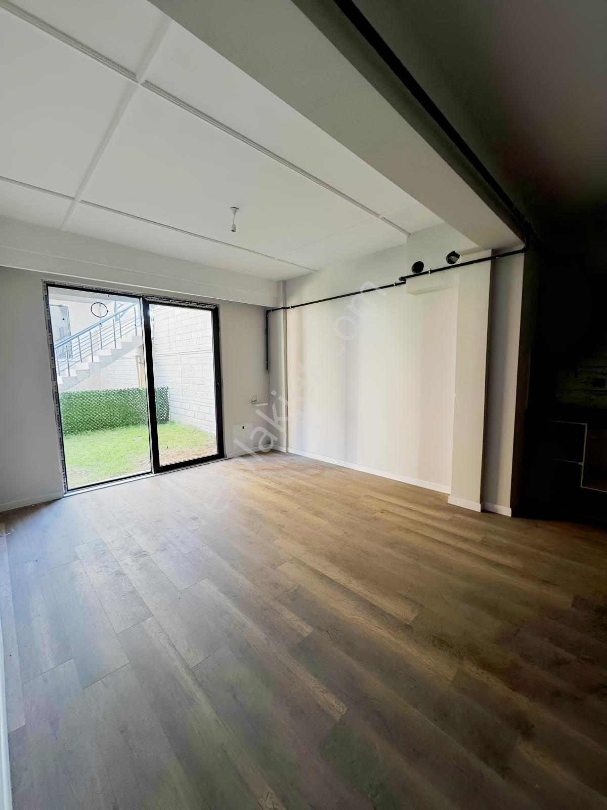 3 Bloklu Site İçerisinde Bahçe Kullanım Alanlı Lüks 2+1 — fotoğraf 5