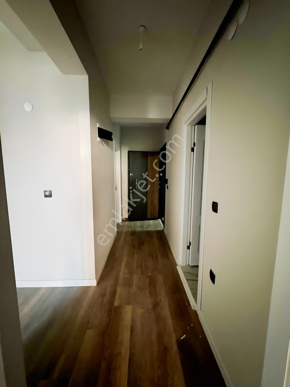 3 Bloklu Site İçerisinde Bahçe Kullanım Alanlı Lüks 2+1 — fotoğraf 9