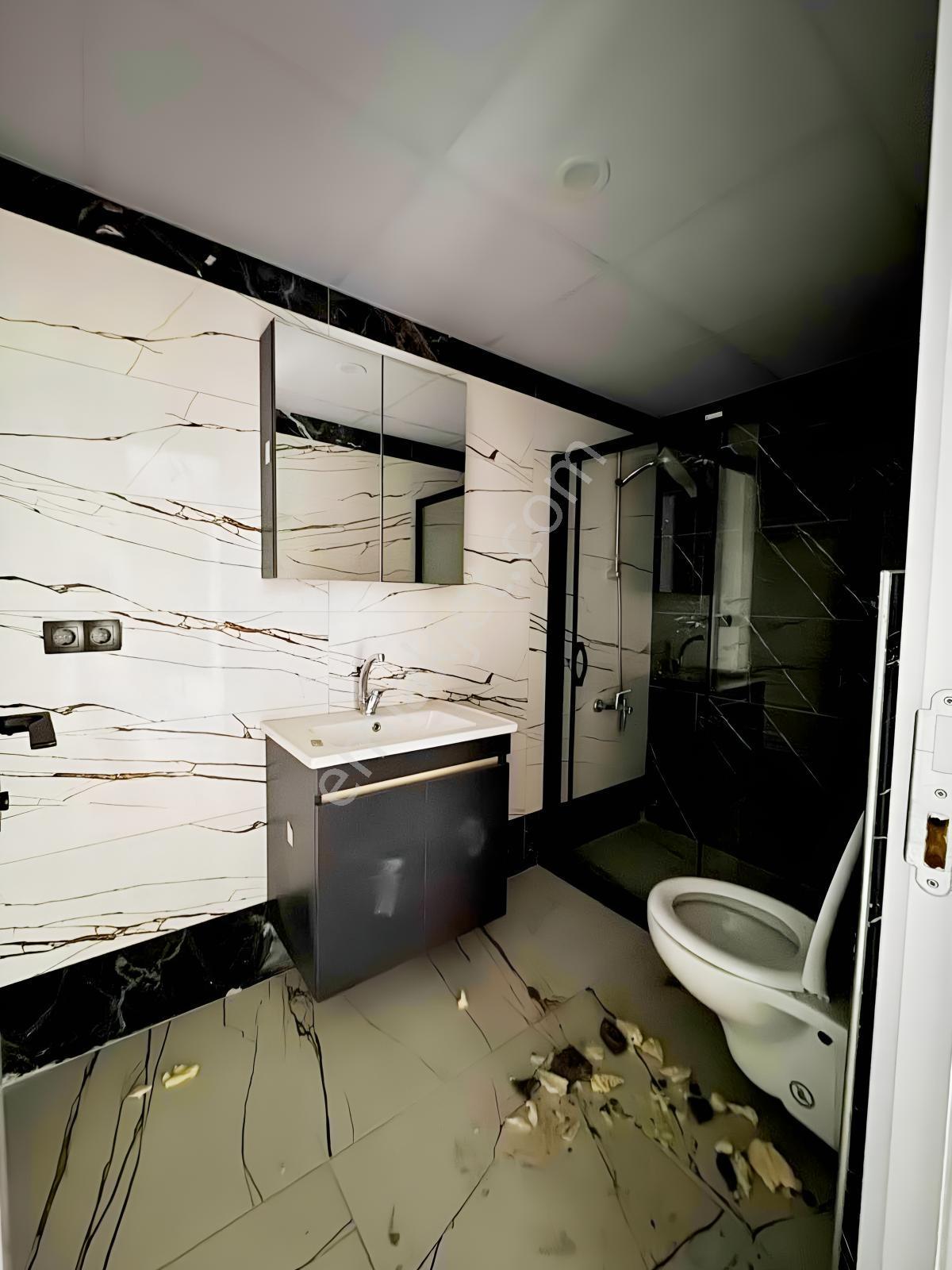 3 Bloklu Site İçerisinde Bahçe Kullanım Alanlı Lüks 2+1 — fotoğraf 18