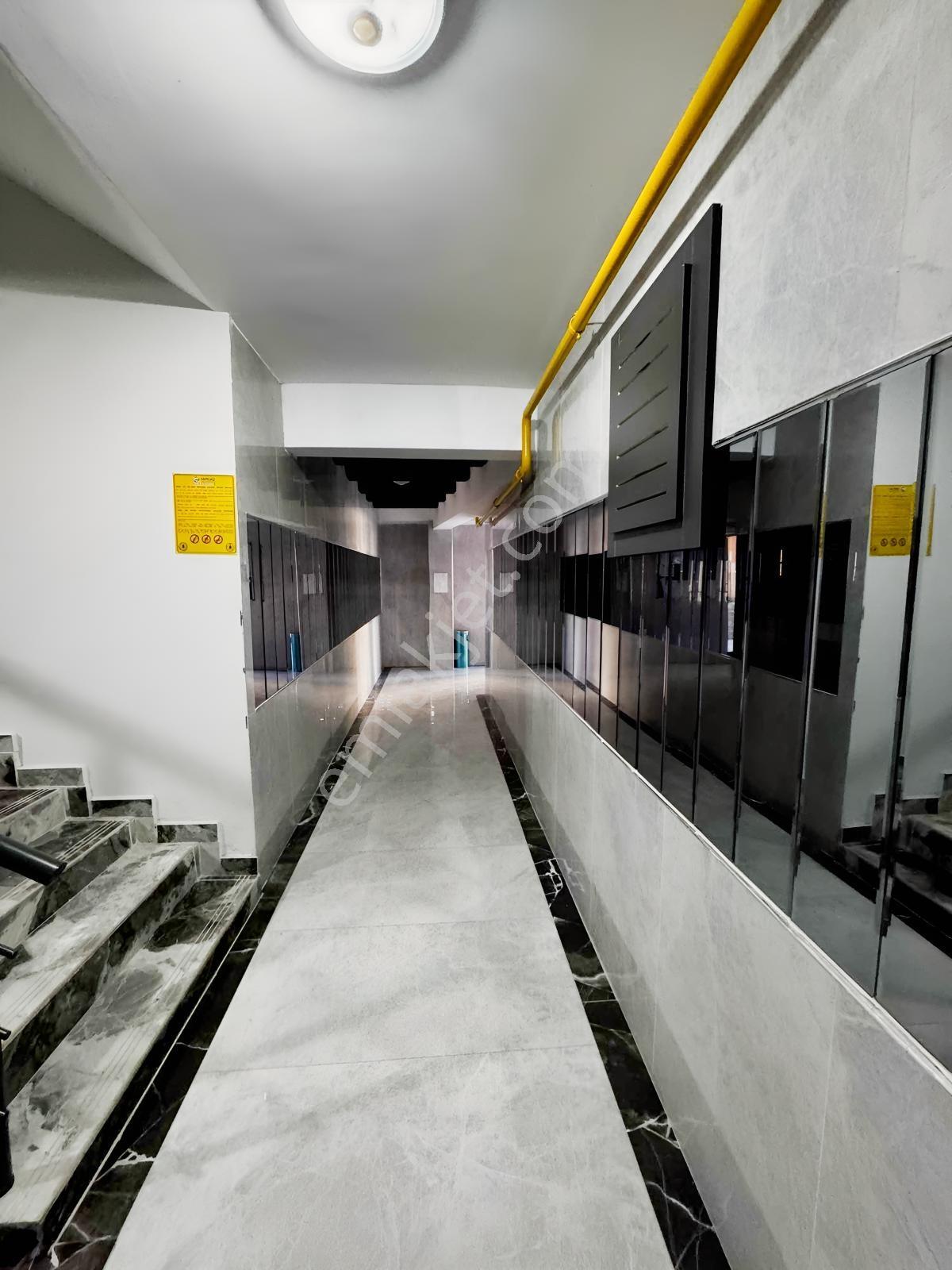 3 Bloklu Site İçerisinde Bahçe Kullanım Alanlı Lüks 2+1 — fotoğraf 24
