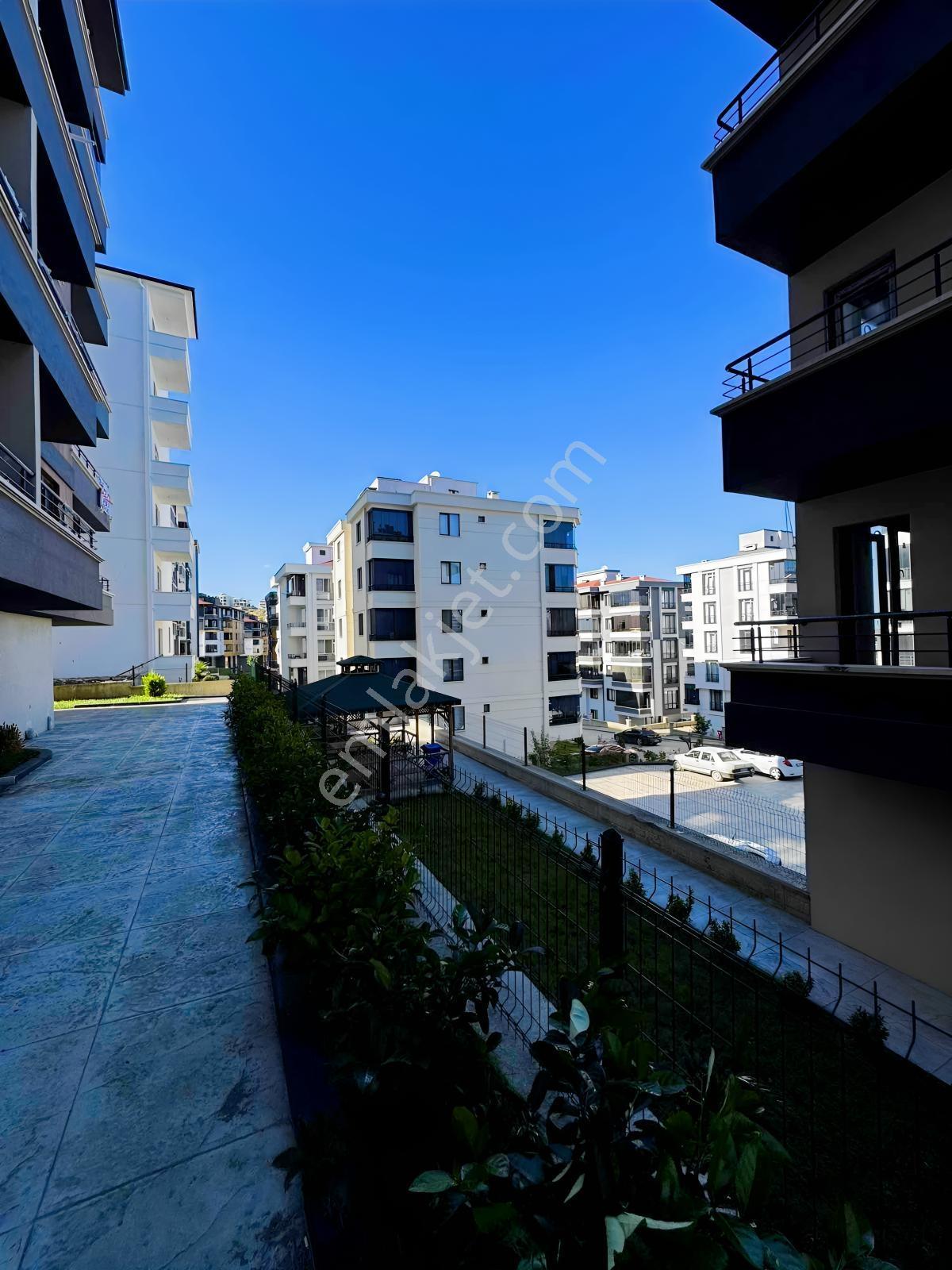 3 Bloklu Site İçerisinde Bahçe Kullanım Alanlı Lüks 2+1 — fotoğraf 25