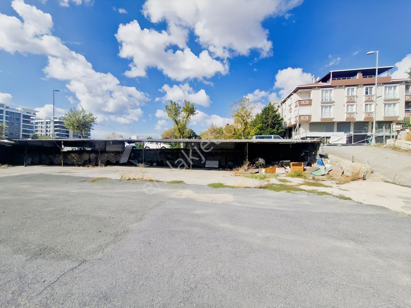 Avcılarda 1.800 M² Oto Sanayi / Ticari Alan