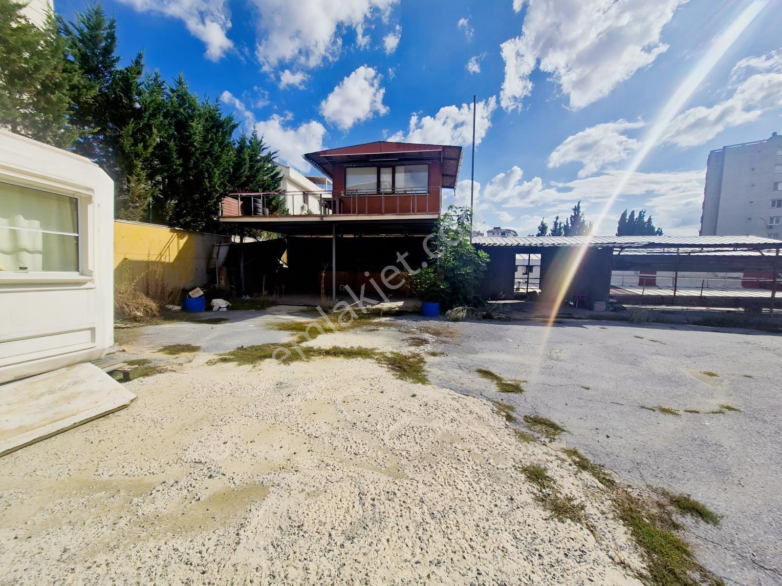 Avcılarda 1.800 M² Oto Sanayi / Ticari Alan — fotoğraf 3